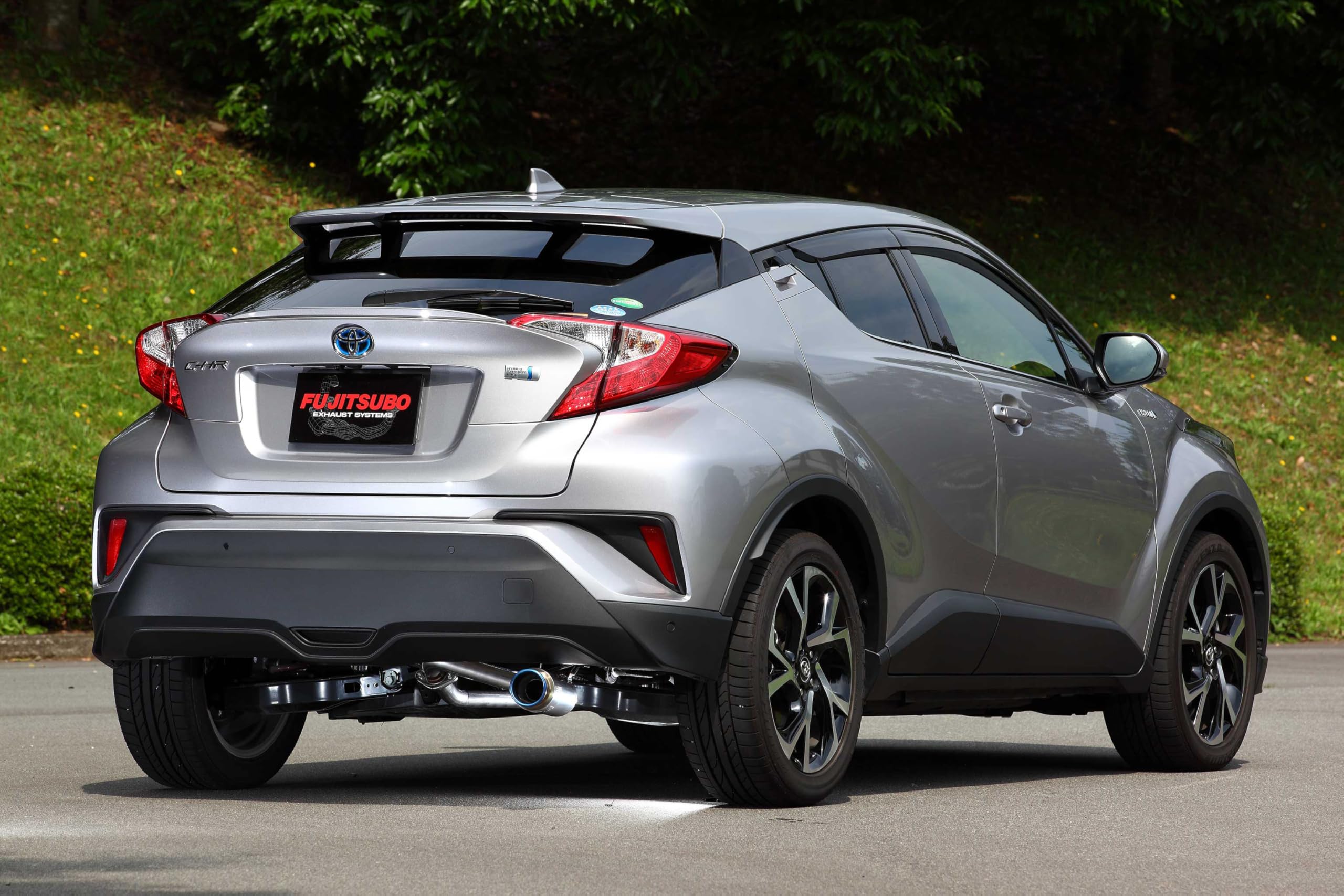 C-HR フジツボ Rivid マフラー 売ります FUJITSUBO（フジツボ） RIVID マフラー トヨタ C-HR(2016〜 ZYX10(2WD