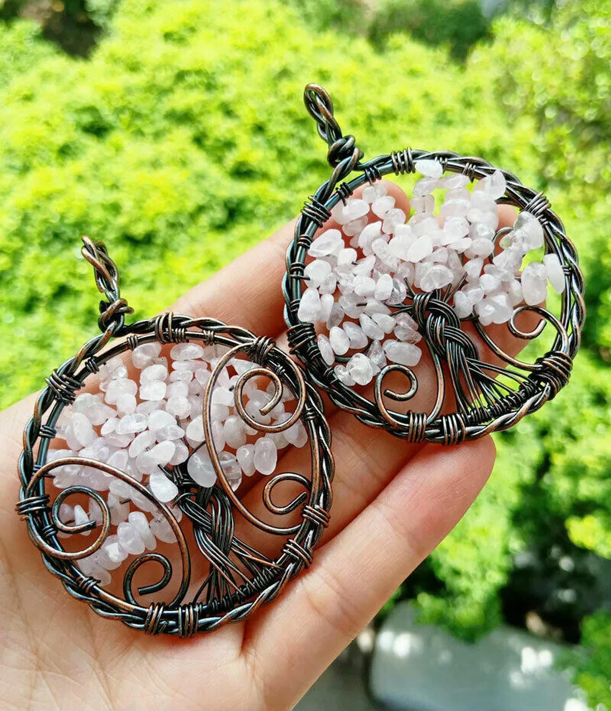 Colgantes de cuarzo rosa con forma de árbol de mineral tallado a mano