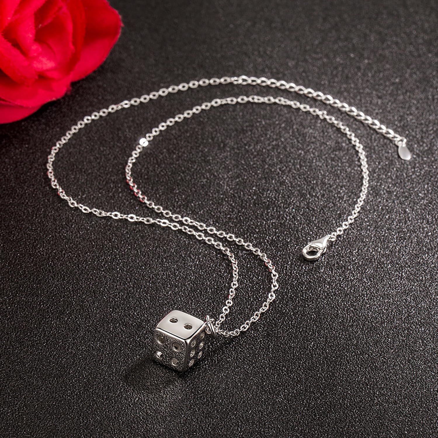 Dankadi Collier Fin avec Pendentif dé Bonne Chance en 925 Argent Sterling, Chaîne Élégante de Dés Cubes 18"/46CM 20"/50CM 22"/56CM Charmant Réglable Cadeau de Bijou pour Femme Homme