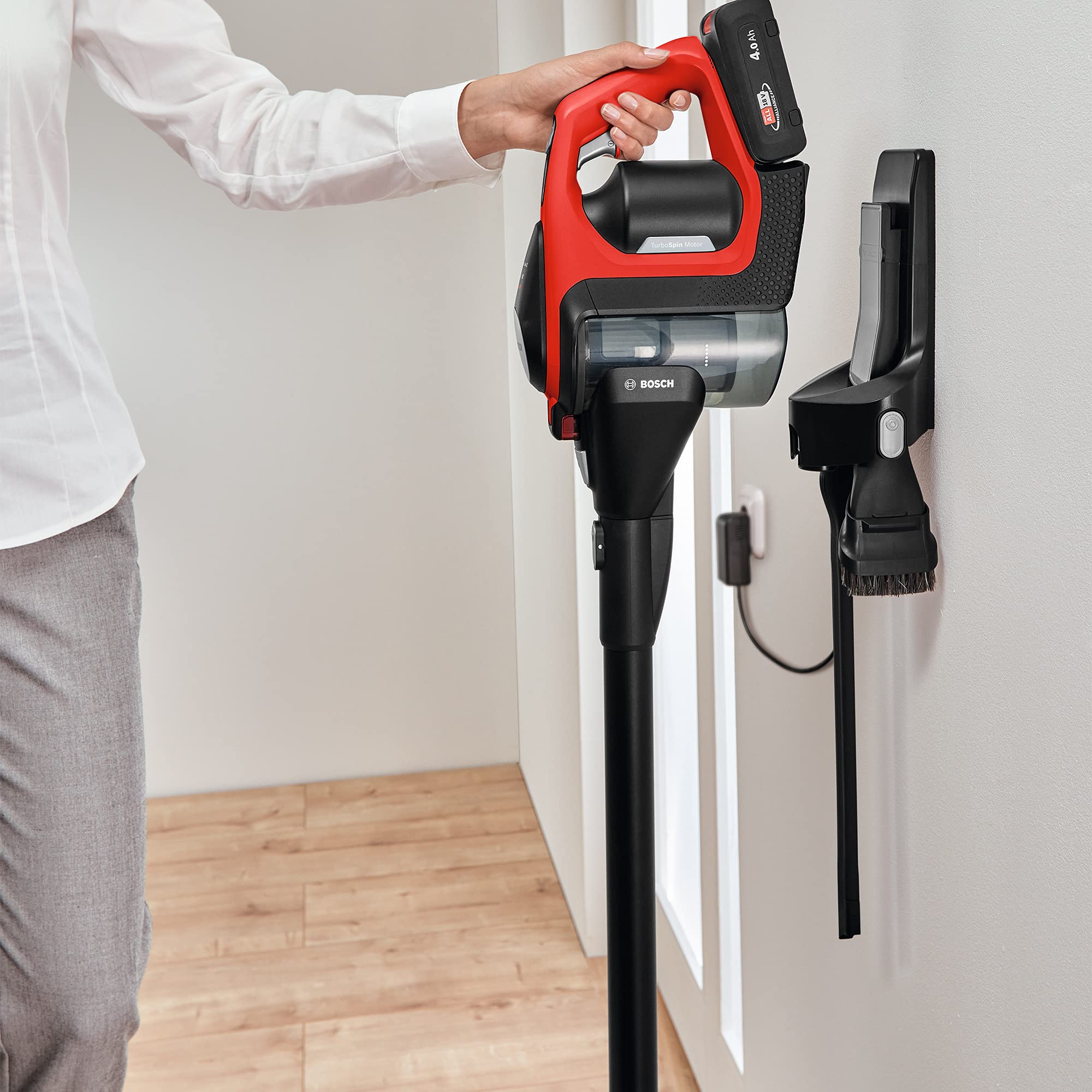Bosch - Serie 8, Aspirador Vertical Unlimited Gen 2 ProAnimal, 0.4 litros, Rojo, BBS8214PET