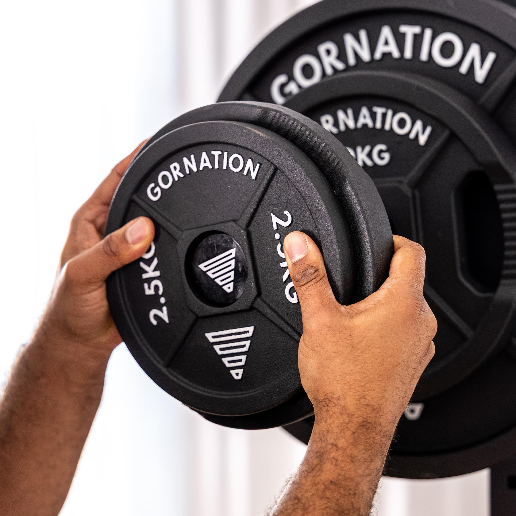 GORNATION Disques de Musculation 50 mm en Fonte, Disques Olympiques pour Barre et Haltères, Weight Plates avec Poignées, Set de Poids pour Musculation, Fitness et Calisthenics
