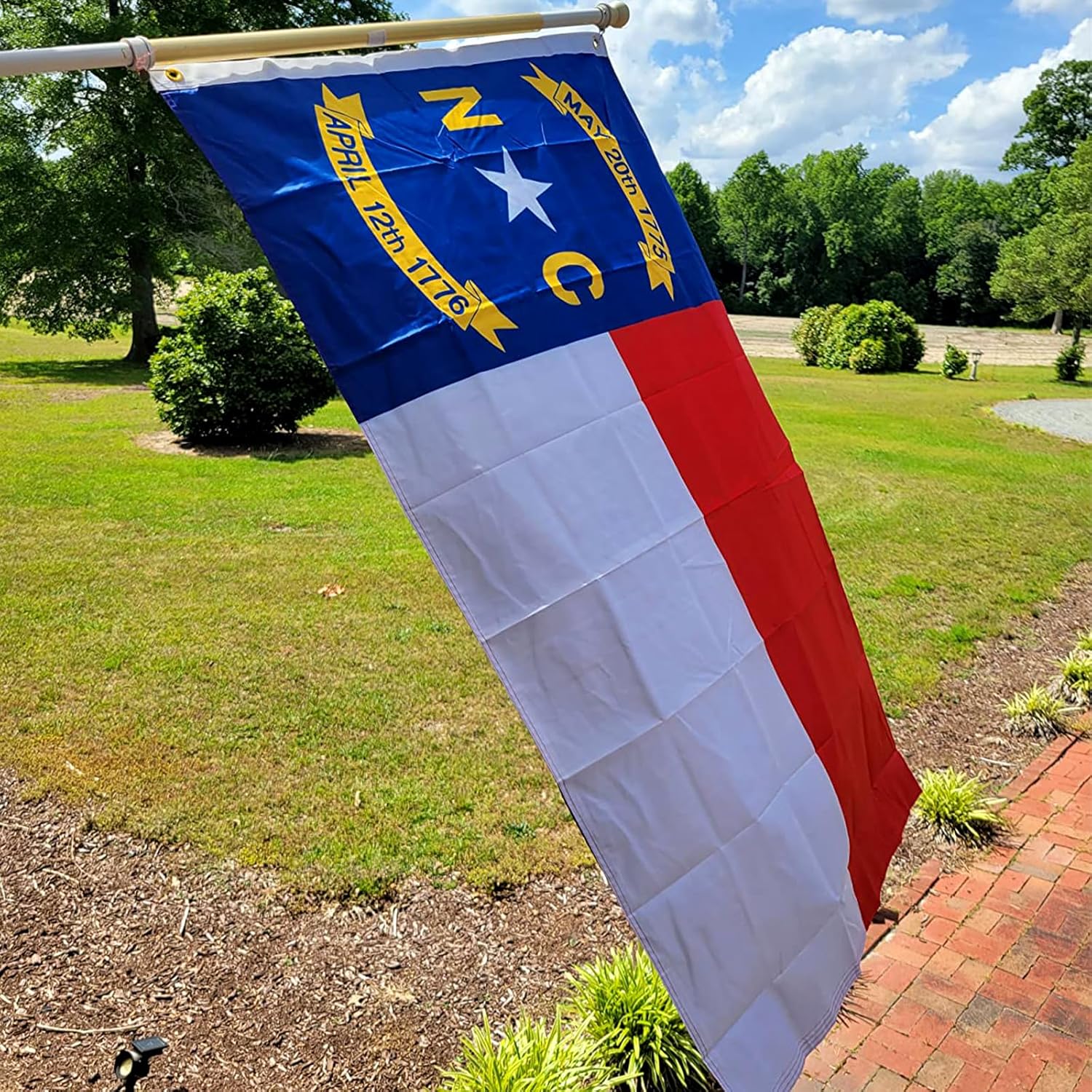 North Carolina Flag 4x6 Outdoor Made in USA - Double Sided Heavy Duty Vivid Color North Carolina NC Flags with 2 Brass Grommet