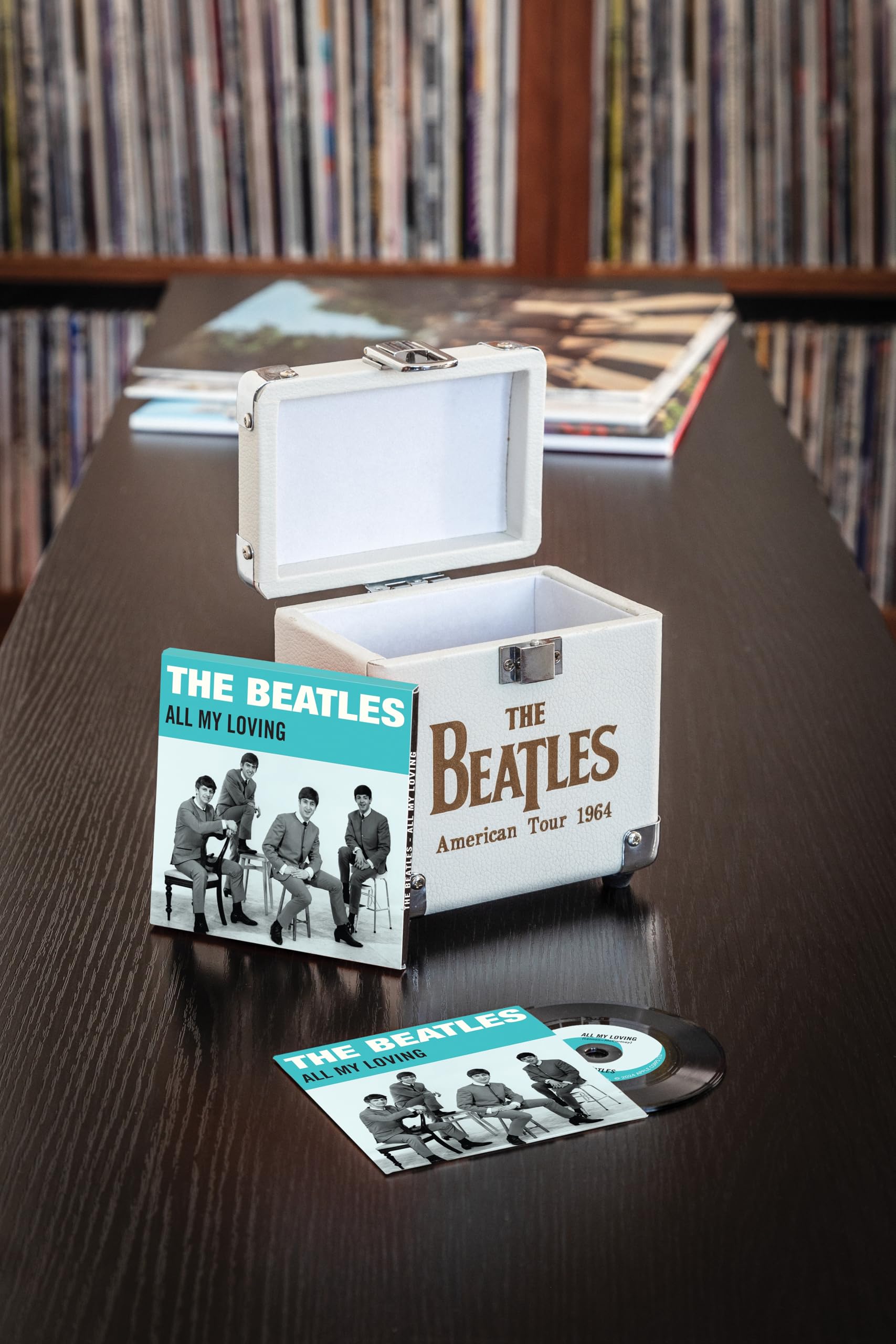 Amazon.com: Crosley CR4081A-AML The Beatles 1964 “All My Loving