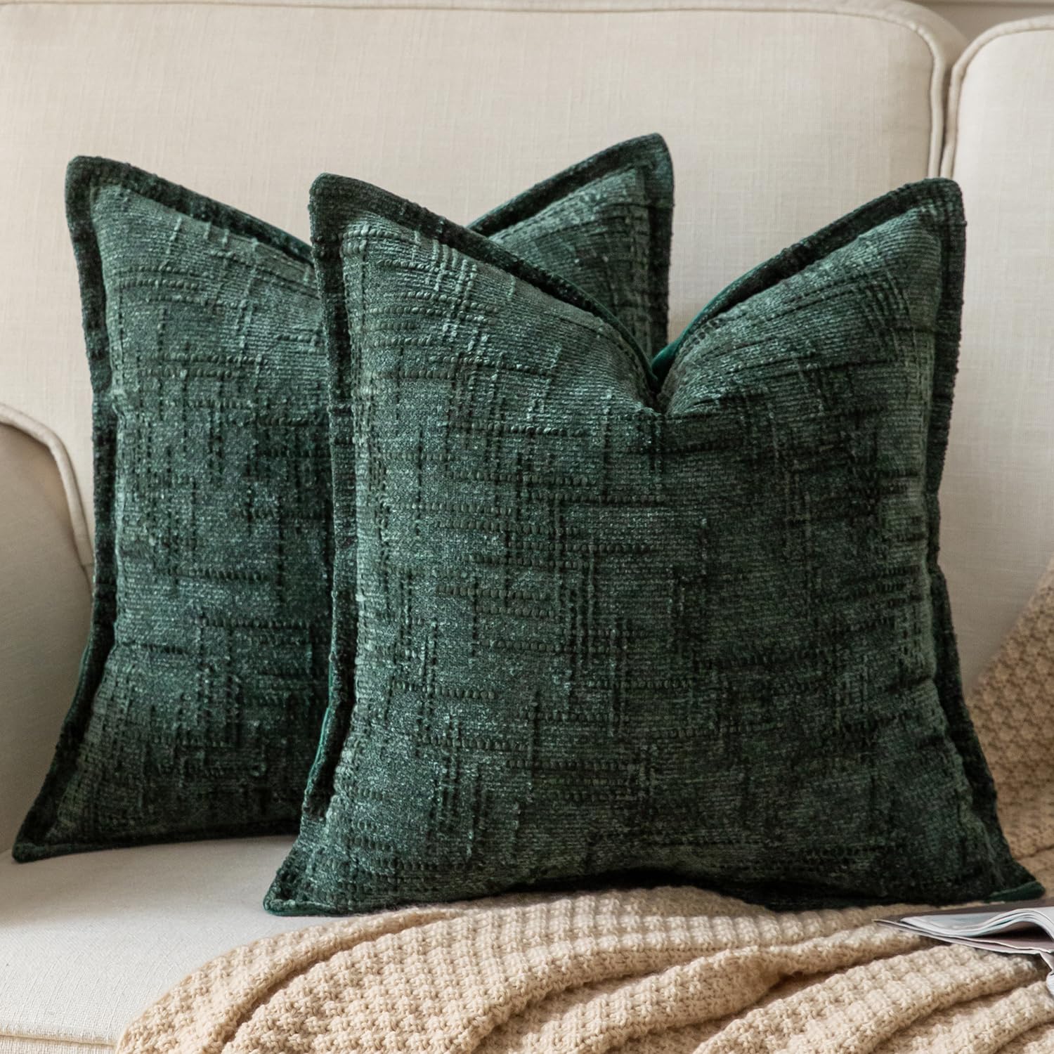 YAERTUN Chenille Cushion Covers 60x60 cm 24x24 inch Set of 2 Textured Broadside Soft Cozy Velvet Throw Pillow covers Farmhouse Boho Decorative Pillow Cases for Couch Bed Sofa Livingroom DarkGreen