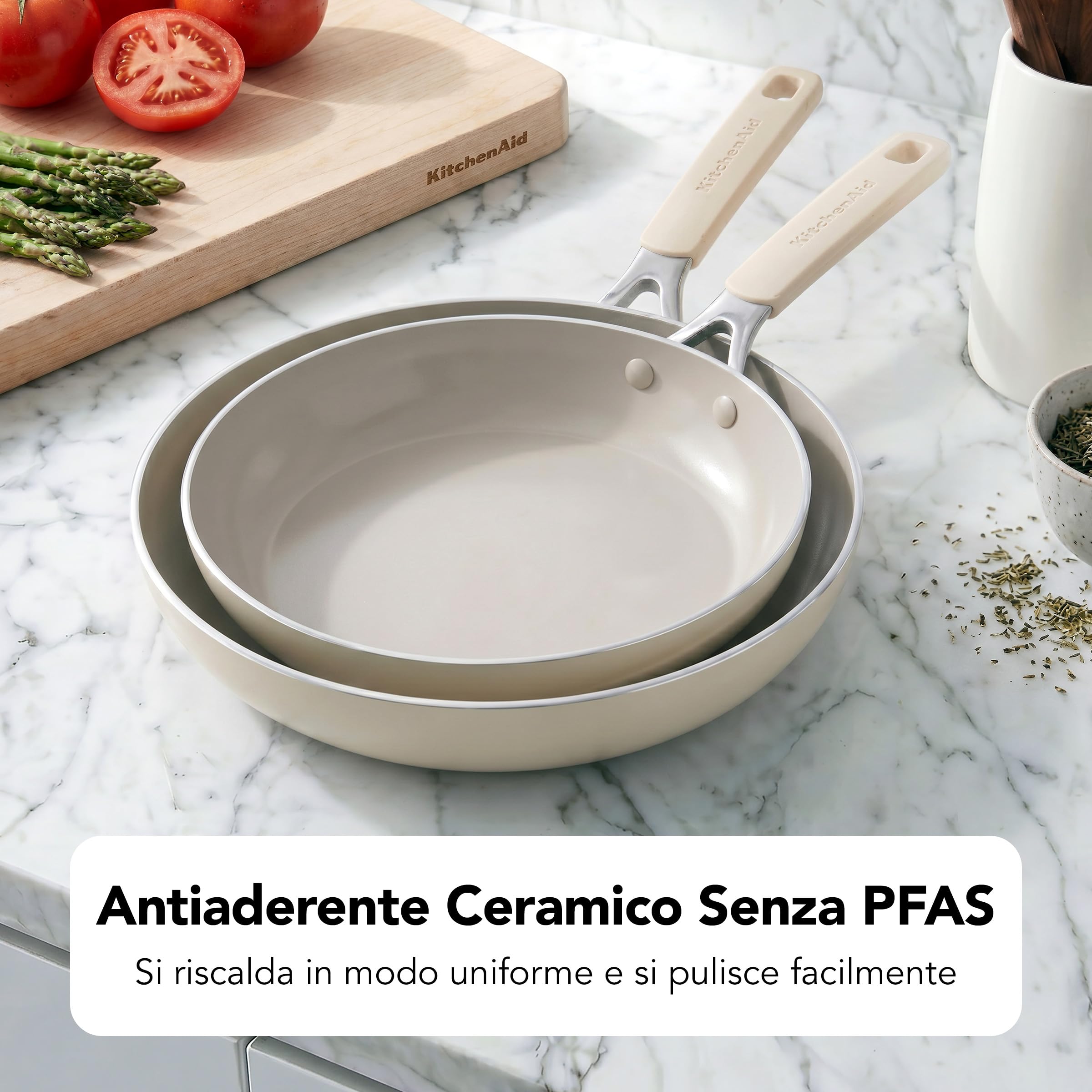 KitchenAid Aluminium Casseruola con Coperchio Vetro Ceramica Antiaderente, 24 cm/4,91 L, Senza PFAS, Compatibile Induzione, Manico Acciaio Inox, Adatta Forno, Lavastoviglie, Nero