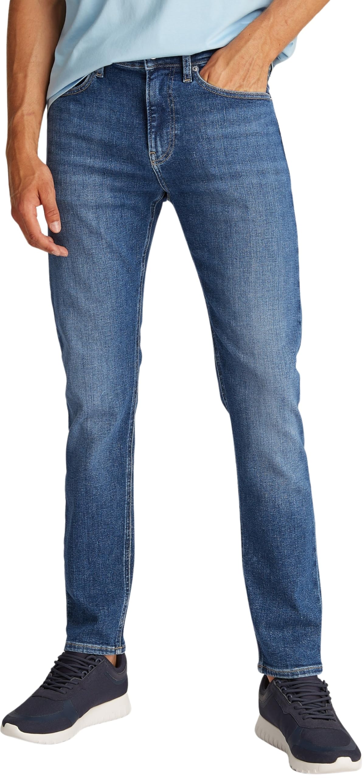 Mode von Calvin Klein & Tommy Hilfiger