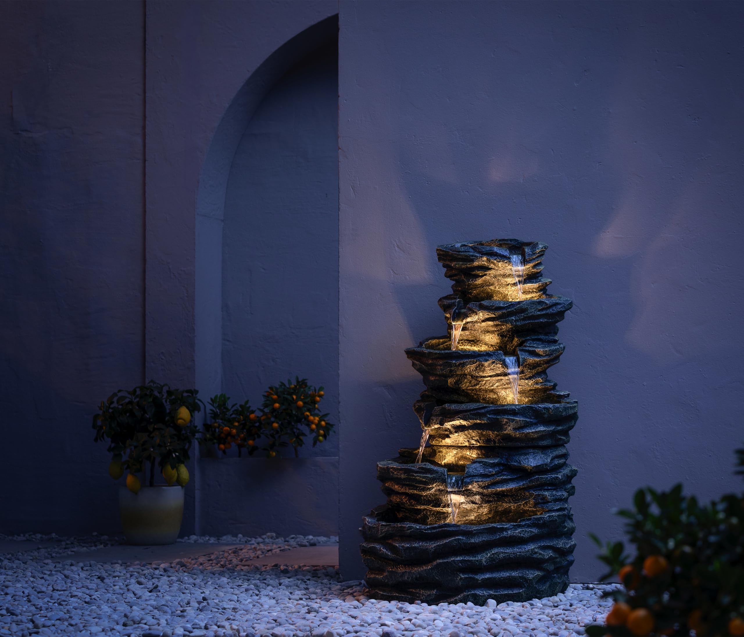 Dehner Gartenbrunnen Roccia, Outdoor-Brunnen, mit LED-Beleuchtung, solarfähig, ca.72x120x75 cm, Polyresin, grau