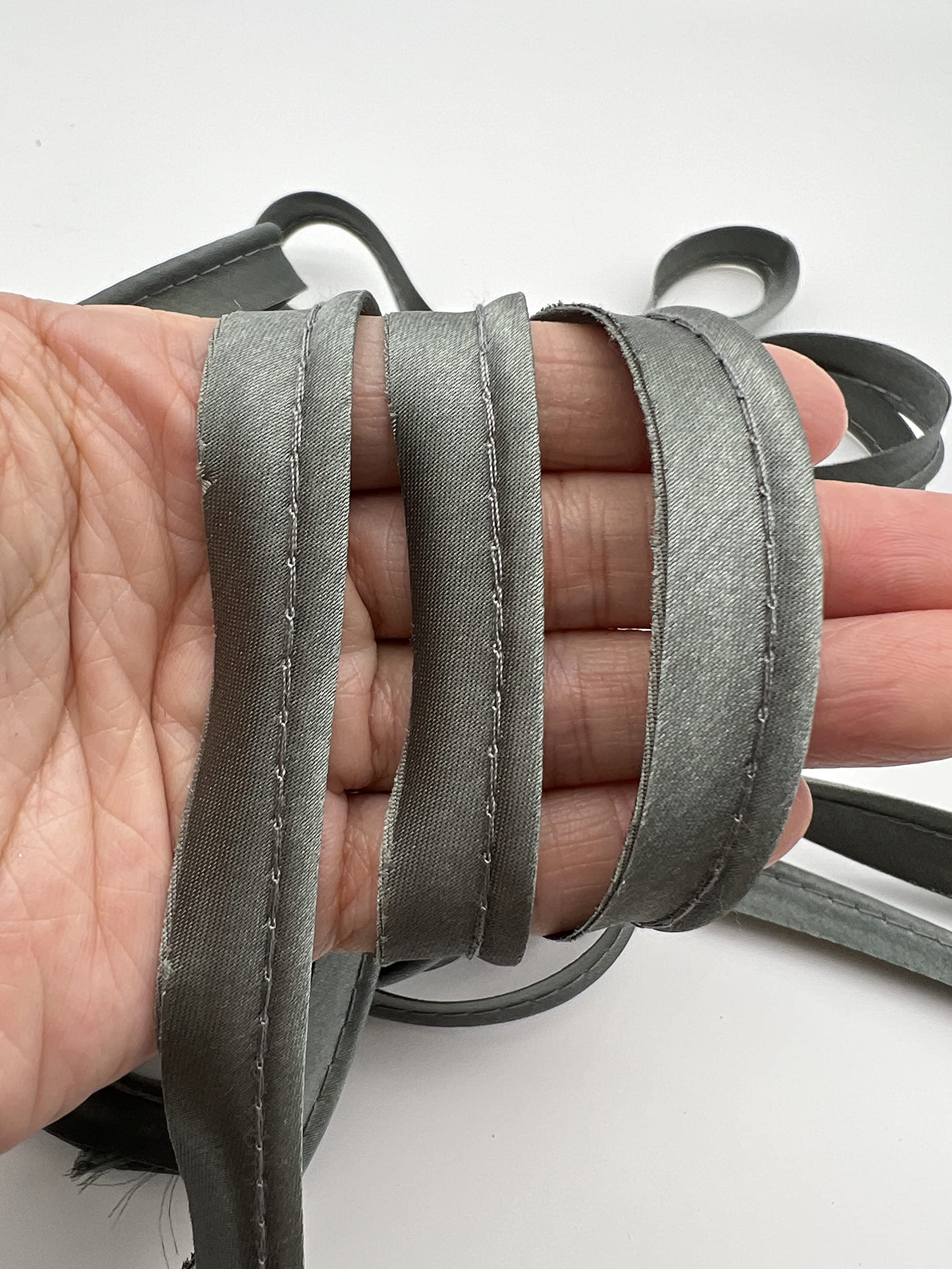 PEPPERLONELY 5 Yards 12mm (1/2 Inch) Polyester Satin Bias Piping Type, Bias Type with Cord, Piping Trim with Cord, Lip Cord Trim for Sewing Clothing Upholstery Trimming - Gray