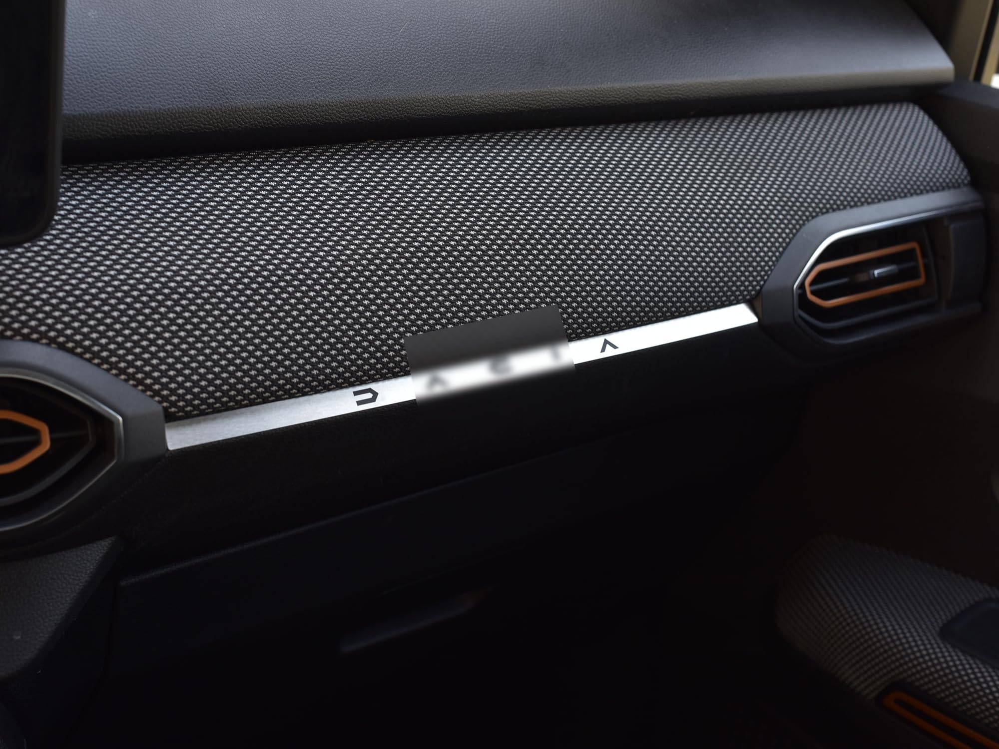 Insert Emblème En Acier Inoxydable Brossé Pour Dacia Sandero/Stepway/Jogger (2021+) - Décoration Intérieure Tuning