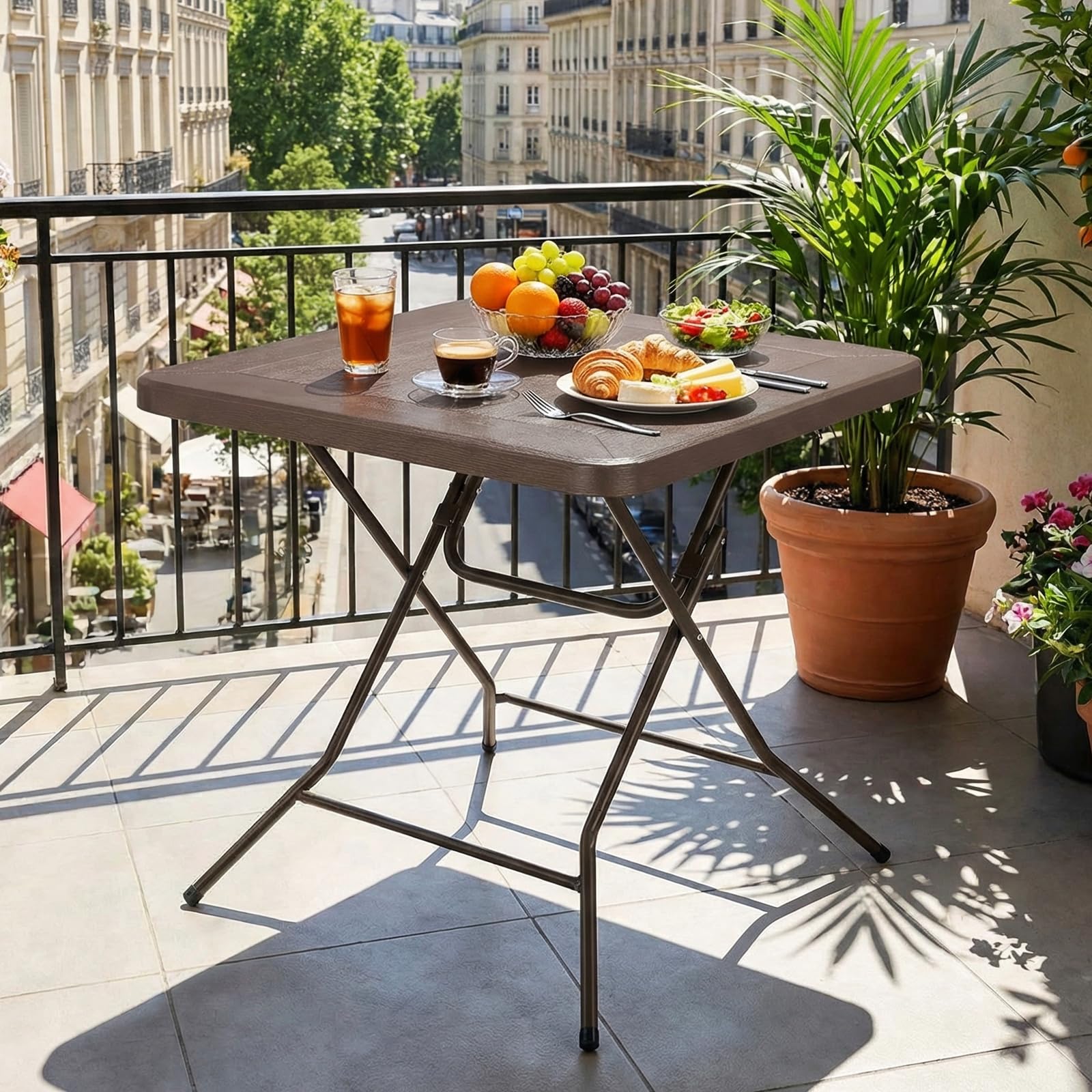 Tavolo da Giardino 80 x 80 x 74 cm, Tavolo Pieghevole Portatile, Tavolo da Campeggio in HDPE, Piano Effetto Legno, con Telaio in Acciaio, Carico Massimo 50 kg, per Giardino, Terrazza e Balcone