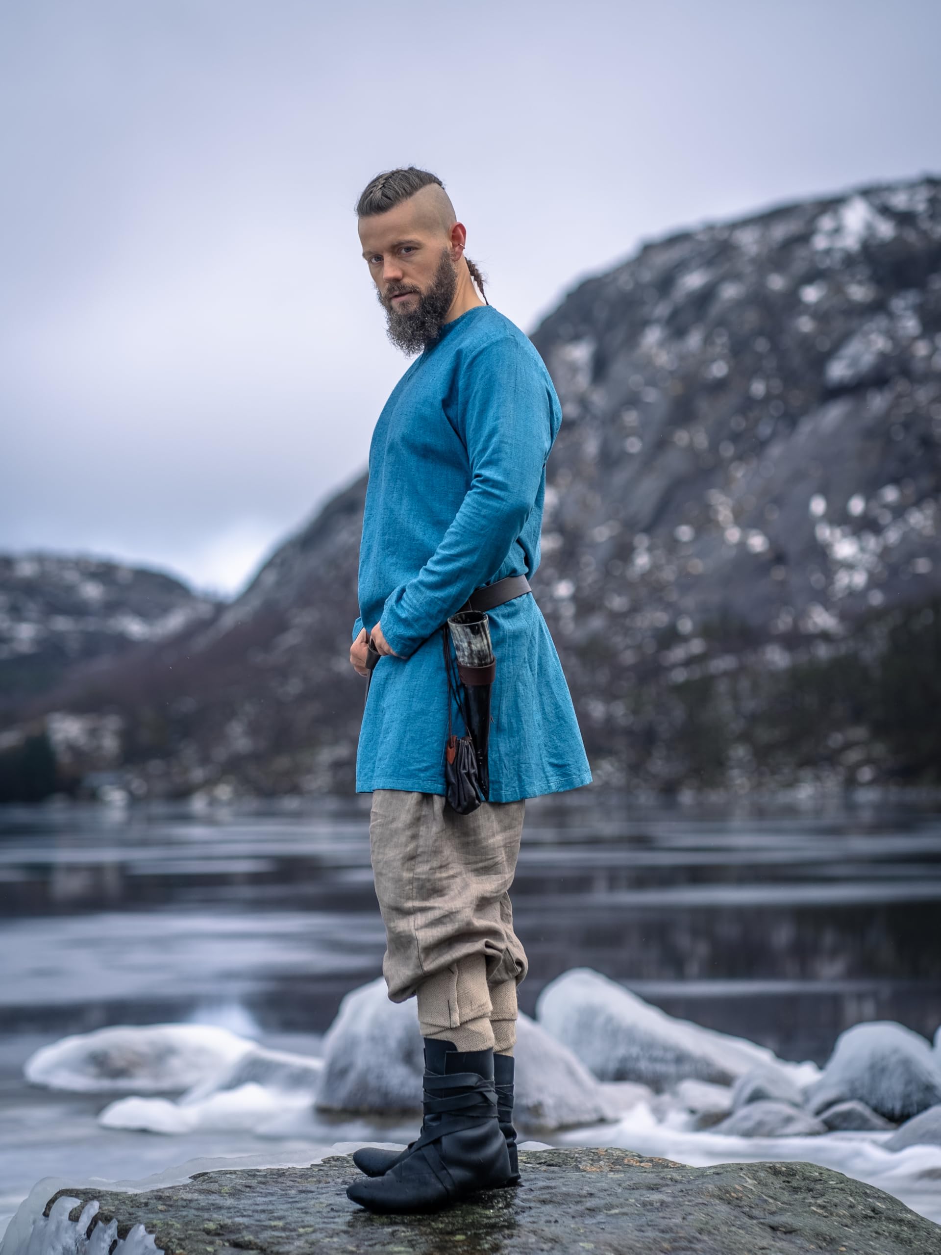 Leonardo Carbone® Ragnar lniana tunika Wikingów – średniowieczna odzież, lniana koszula męska, koszula rekreacyjna z długim rękawem, kostium karnawałowy, tunika wikingów, odzież LARP - 100% len