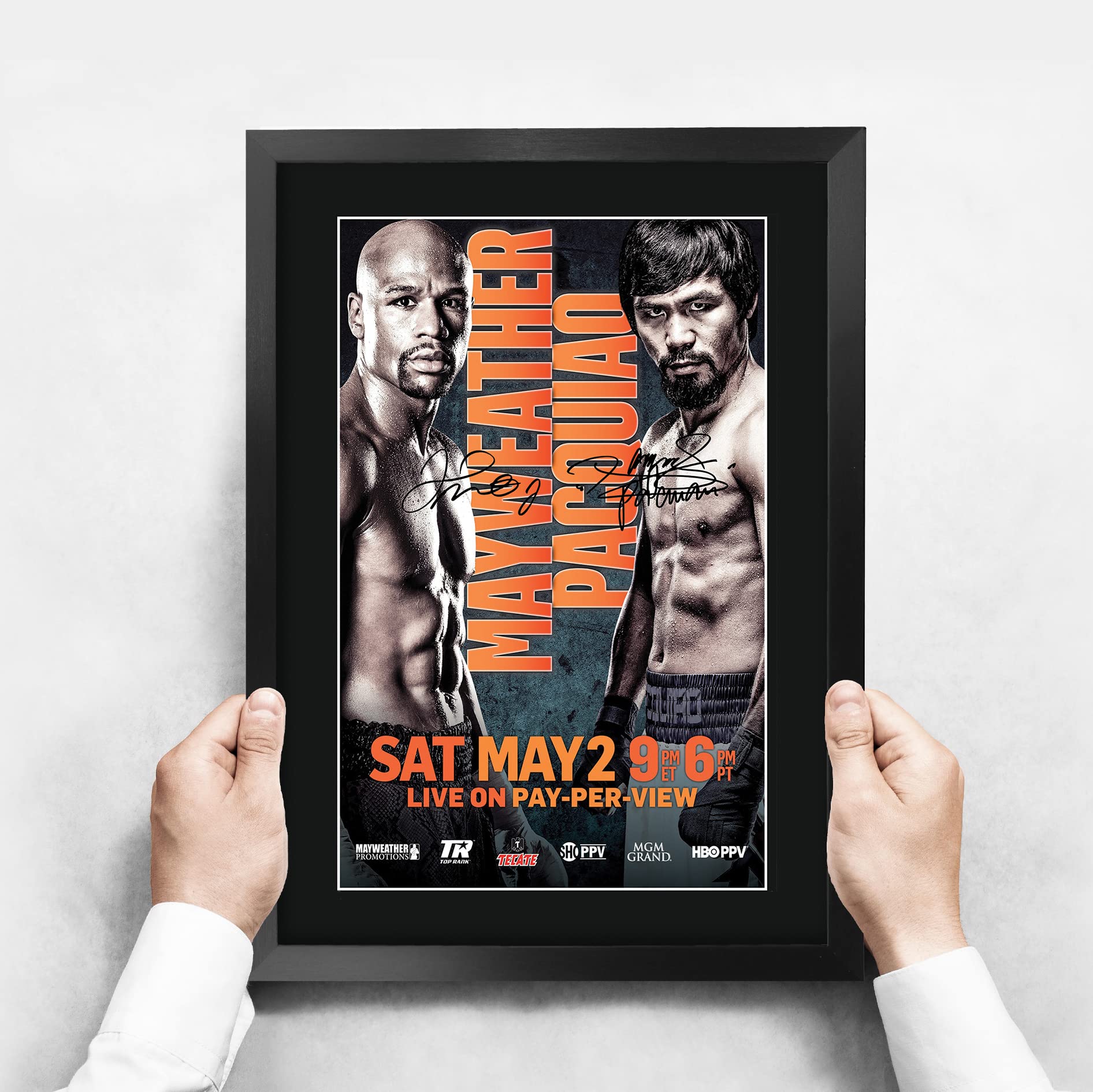 お宝Manny Pacquiao 直筆サイン入り ポスター35.5cm 28cm Amazon.com