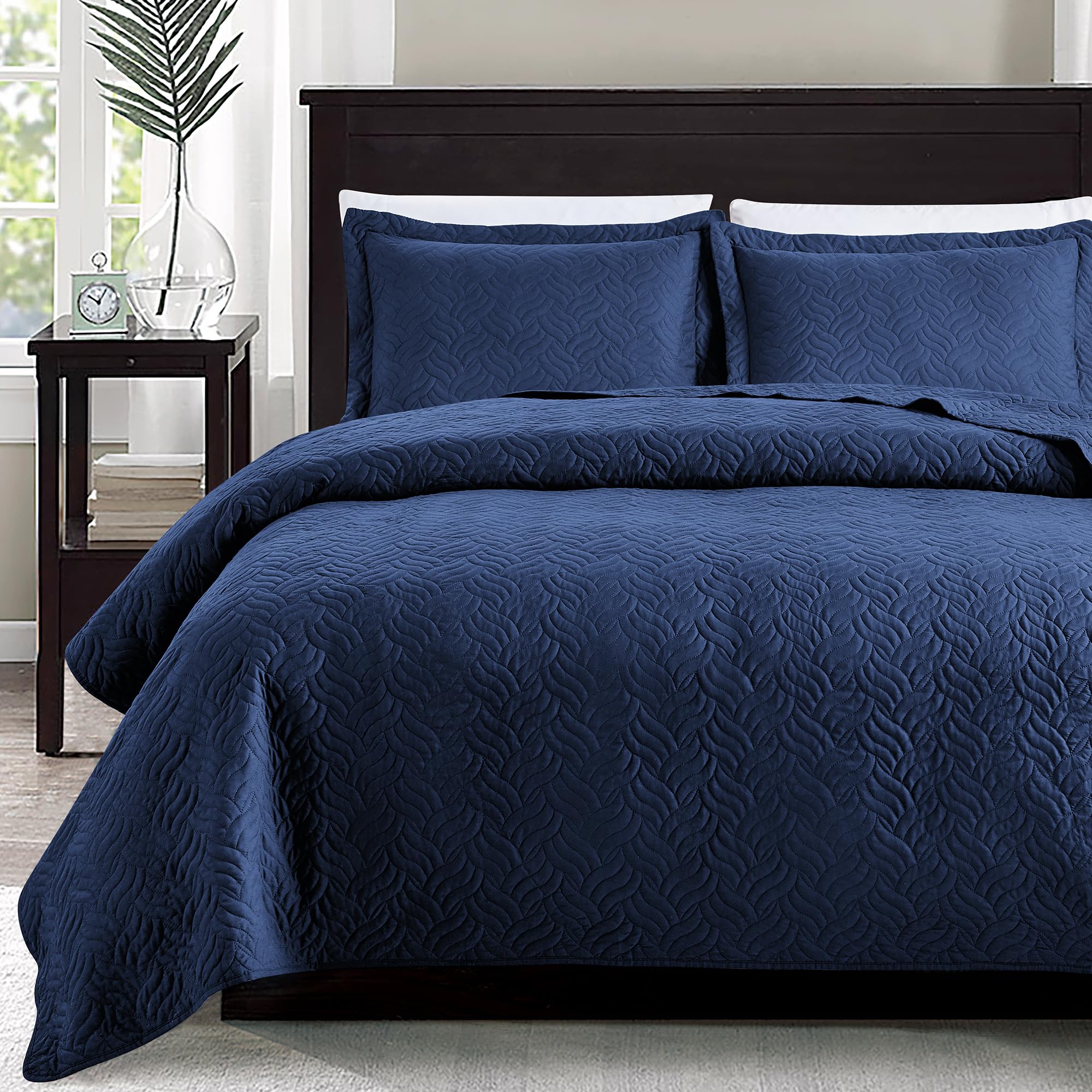 Love's cabin Quilts for Queen Bed Navy Blue Bedspreads - Soft Bed Summer Lightweight Bedspread Comforter - Modern Style Wave Pattern Coverlet for All Season - 3 Pieces (1 Quilt, 2 Pillow Shams)