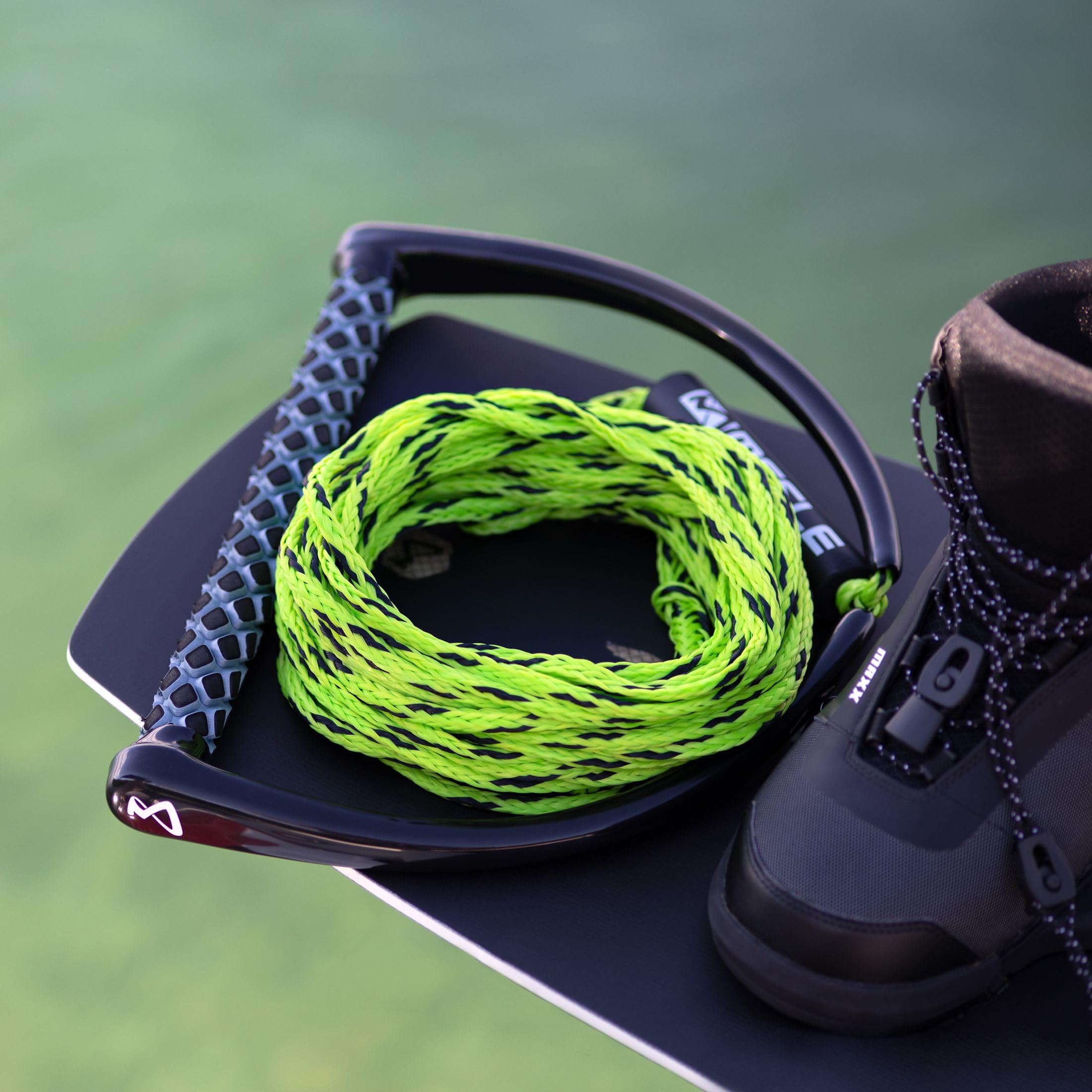 MESLE One Corda per Wakeboard con Manico da 15'', Lunghezza 16,8 m - 18,3 m, Manico Morbido in Eva, Galleggiante, Corda da rimorchio per Sport Acquatici, con Galleggiante, incl. Rope Keeper