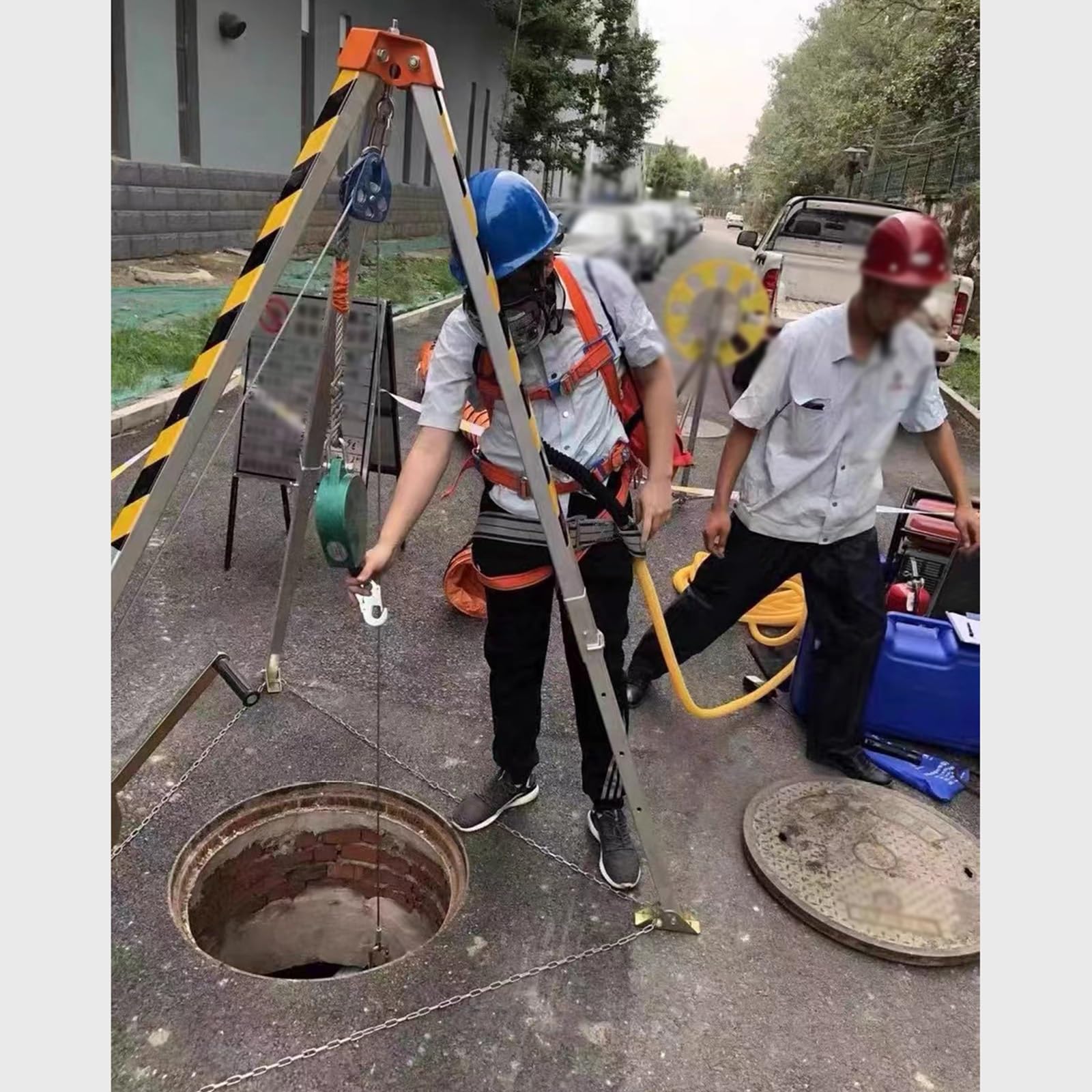 Trípode De Rescate Espacial Confinado De Aluminio, Torno De 2600 Lbs con Polipasto De Autobloqueo, Altura Ajustable De 1.25-2.15m para La Lucha contra Incendios De Alcantarillado, Kit De Recuperación