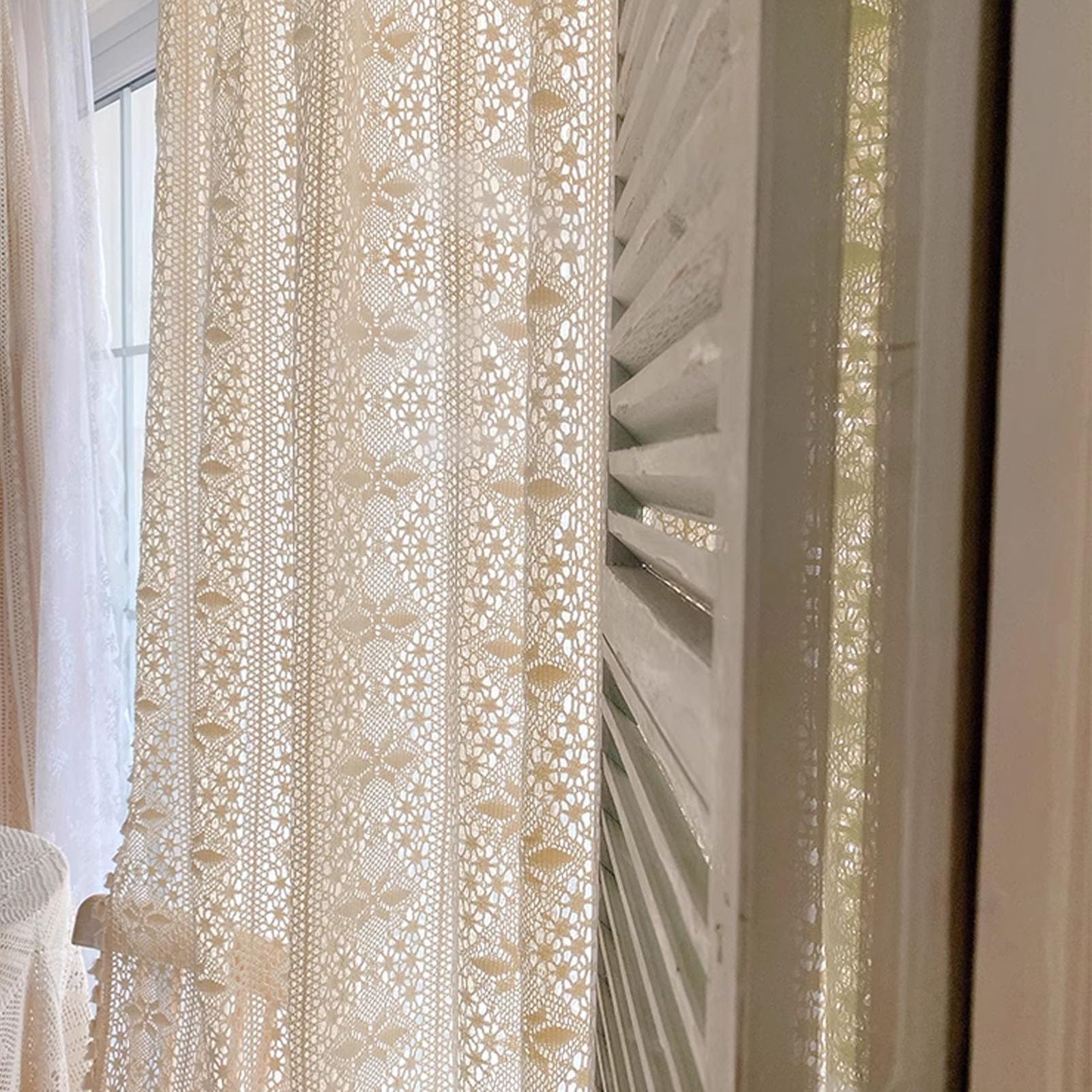 Rideaux en Dentelle Beige Shabby Chic avec Pompons, Rideaux De Fenêtre Vintage Creux en Coton Style Bohème pour Cuisine, Salon, Chambre à Coucher, 1 Panneau