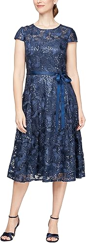 Alex Evenings Vestido bordado elástico acampanado para mujer con cinturón de corbata