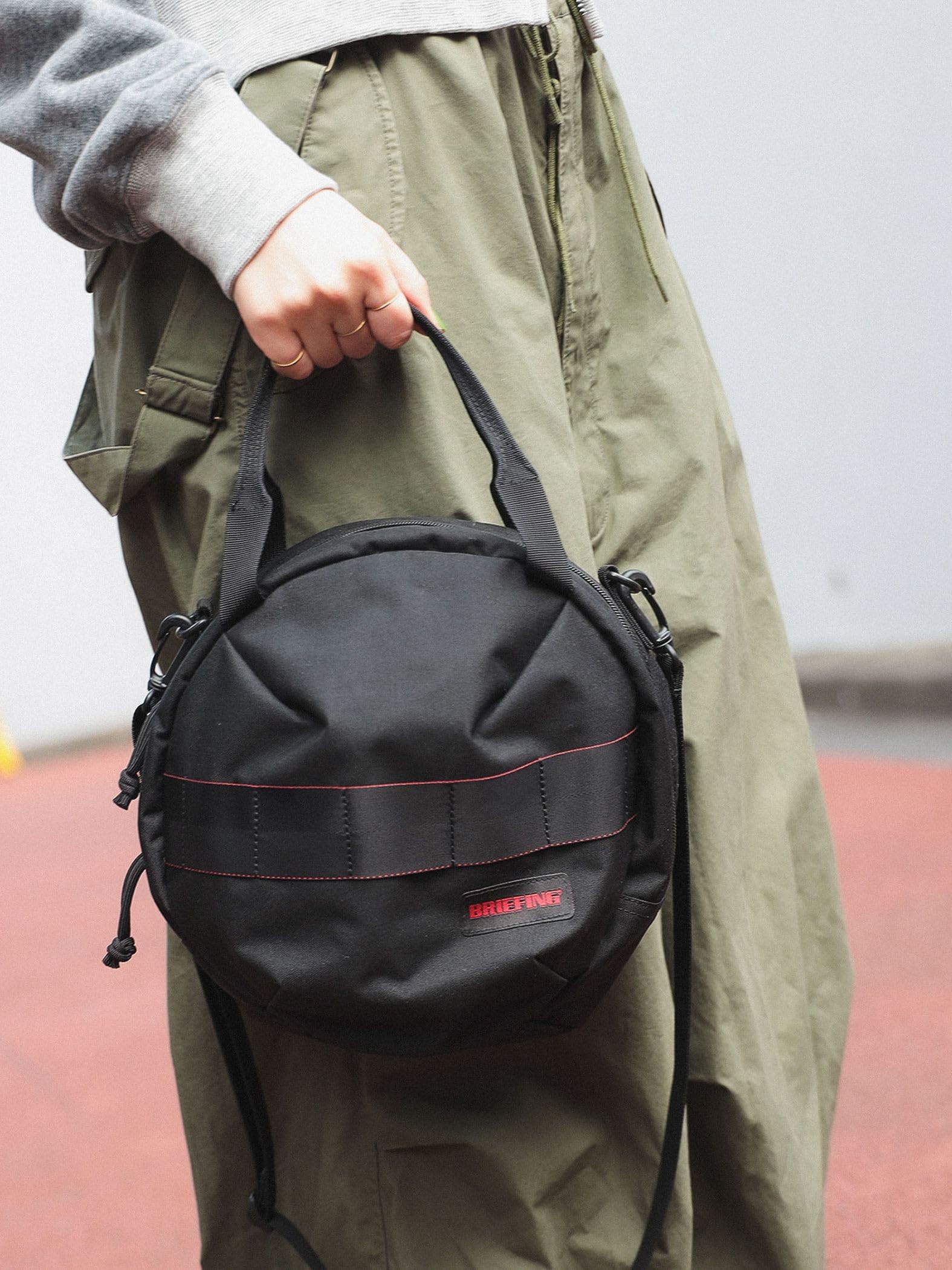 Amazon.co.jp: [ビームスボーイ] キャンパス・バッグ BRIEFING 別注