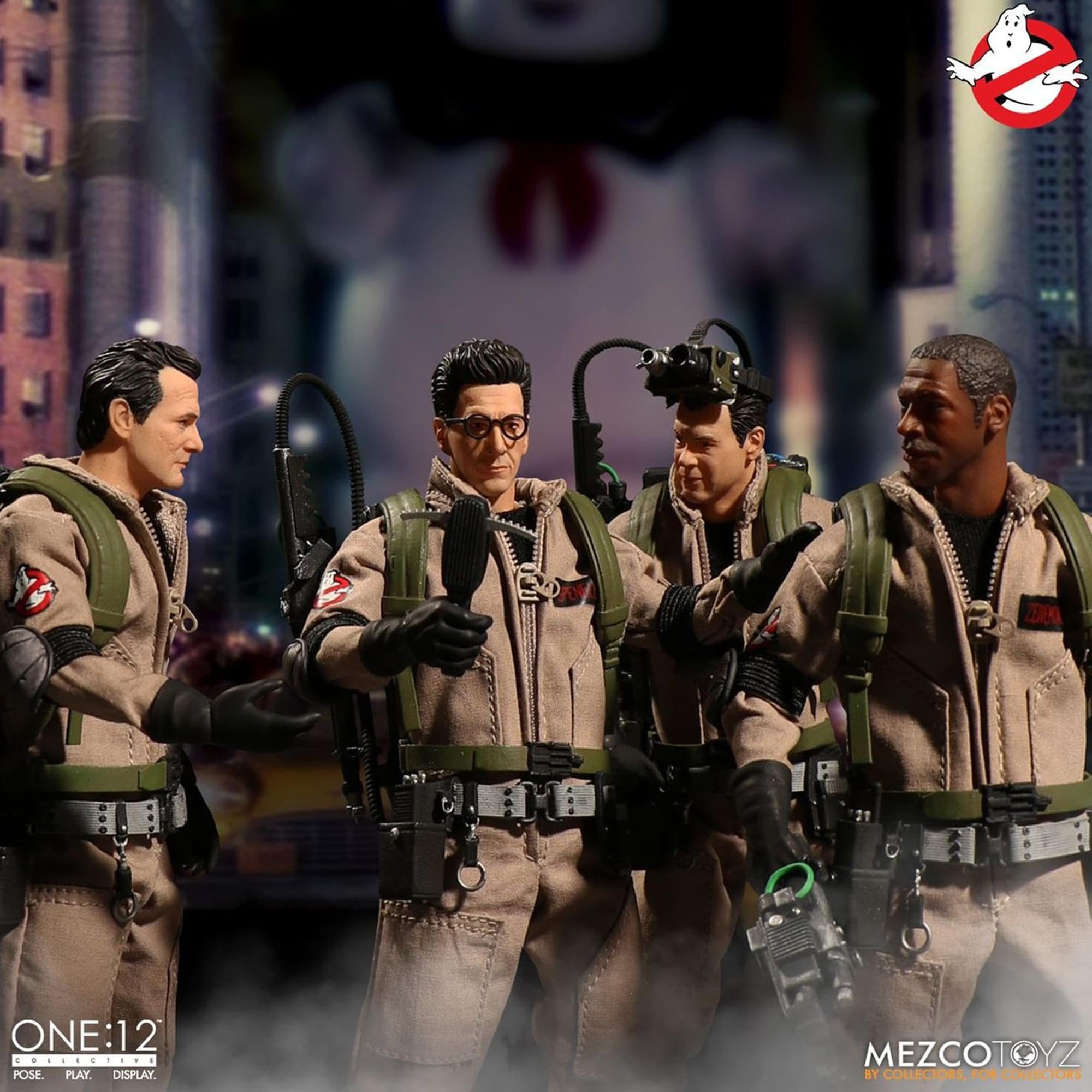 Amazon.com: Mezco One: 12 Collective: Ghostbusters Deluxe Action 