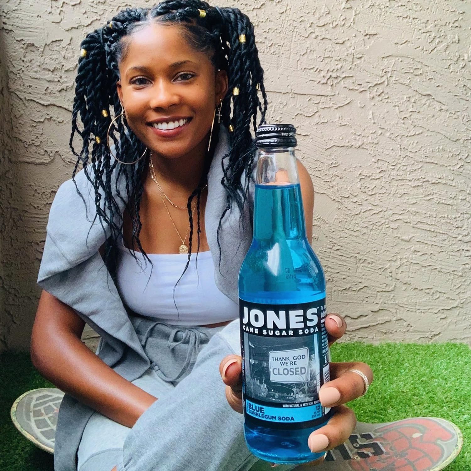 One1 Single Bottle - Jones Soda Co. Blue Bubblegum Soda Flavor | 100% Cane Sugar Soda | Craft Soda Pop | Soda Soft Drinks | Glass Bottle Soda product thumbnail 4