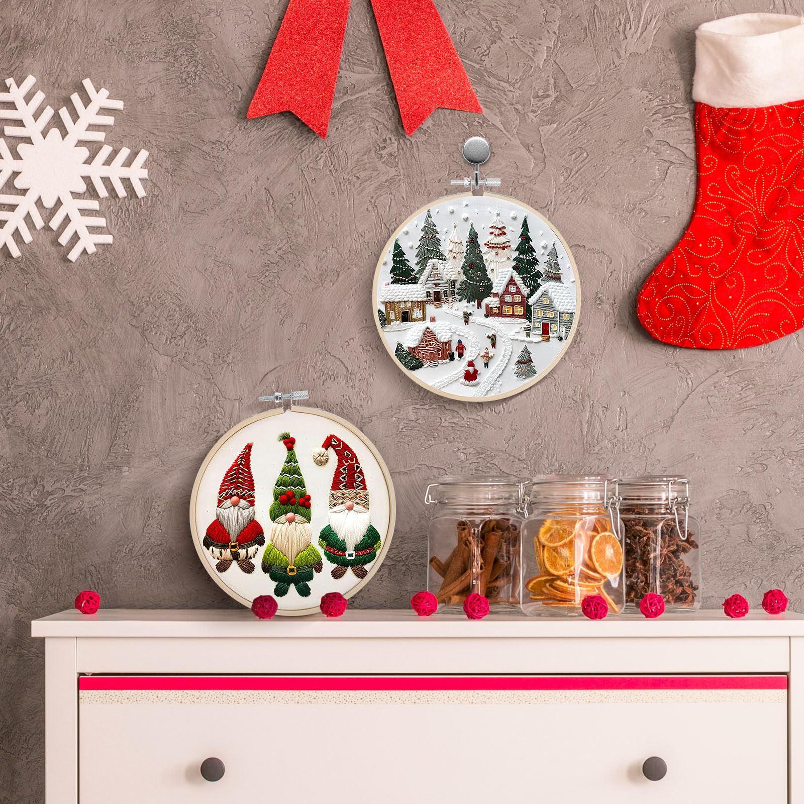 KAJNBN Kit de Bordado Navideño para Principiantes, 4 Piezas Bastidor de Bambú de 15 Cm, Algodón y Lino, Incluye Tijeras Rosas y Herramientas para Manualidades, Adecuado para Decoración