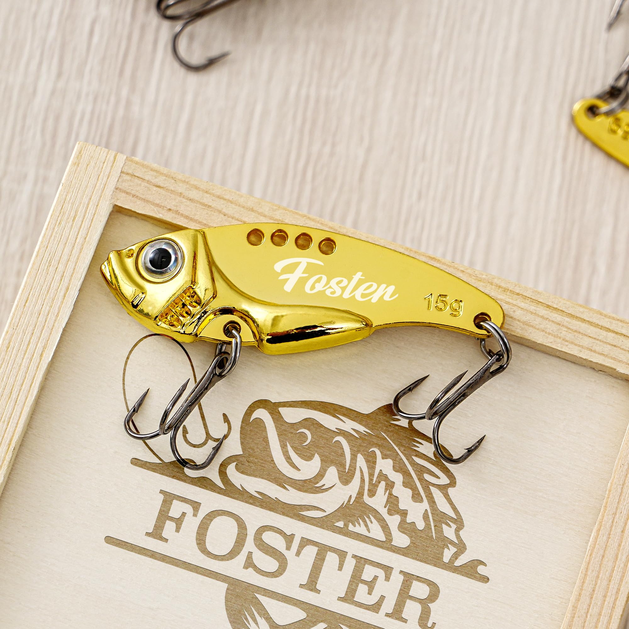 Coffret cadeau personnalisé en métal VIB Angelköder, personnalisable Graviert Angelzubehör mit Lasergravur Holzbox, Reel Cool Dad Gift, Individuelles Angler Penser Vatertag Geburtstag