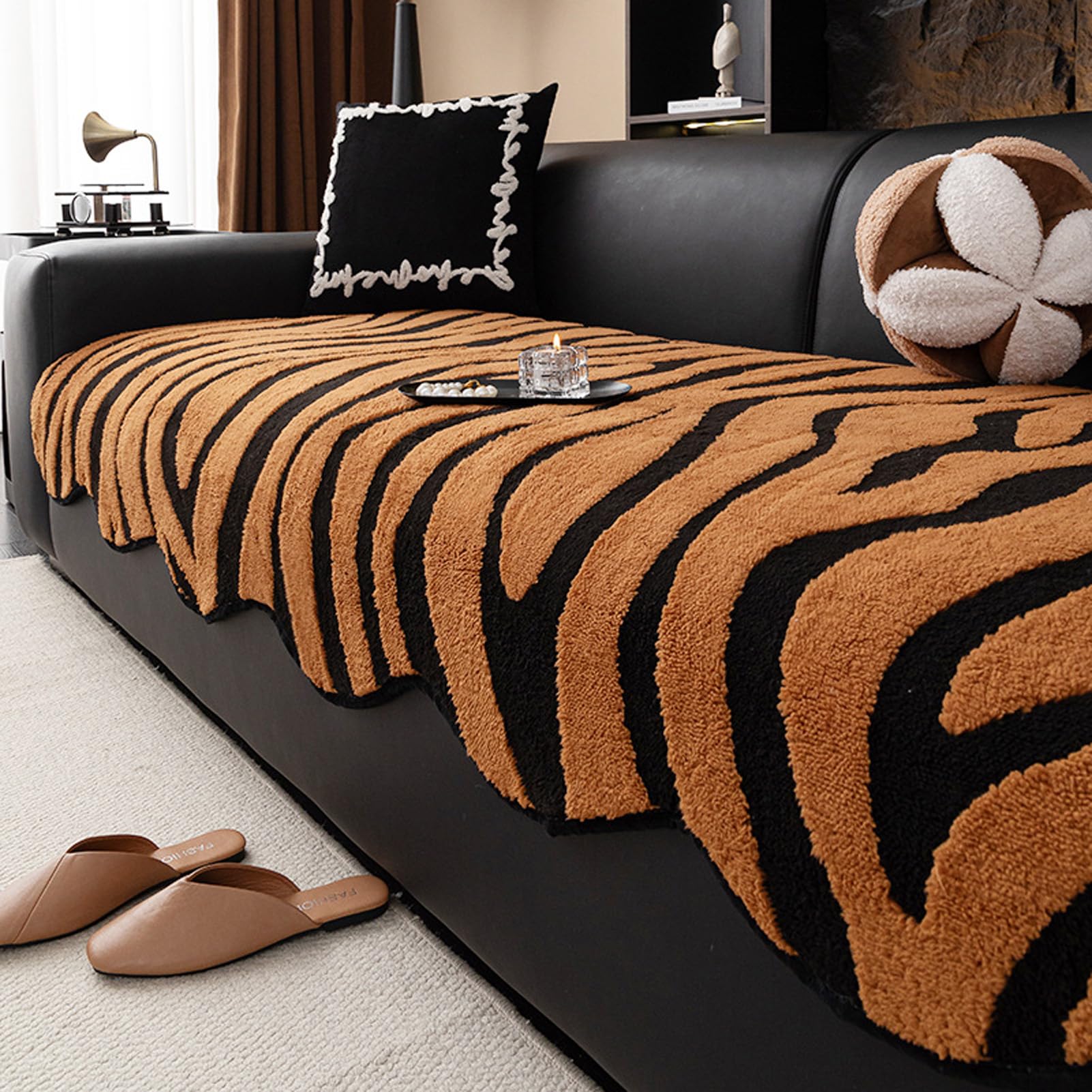 Housse de canapé en velours chic et antidérapante pour grand salon