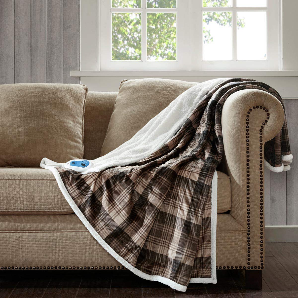 BLACK FOREST DECOR Plaid Heated Throw - Brown