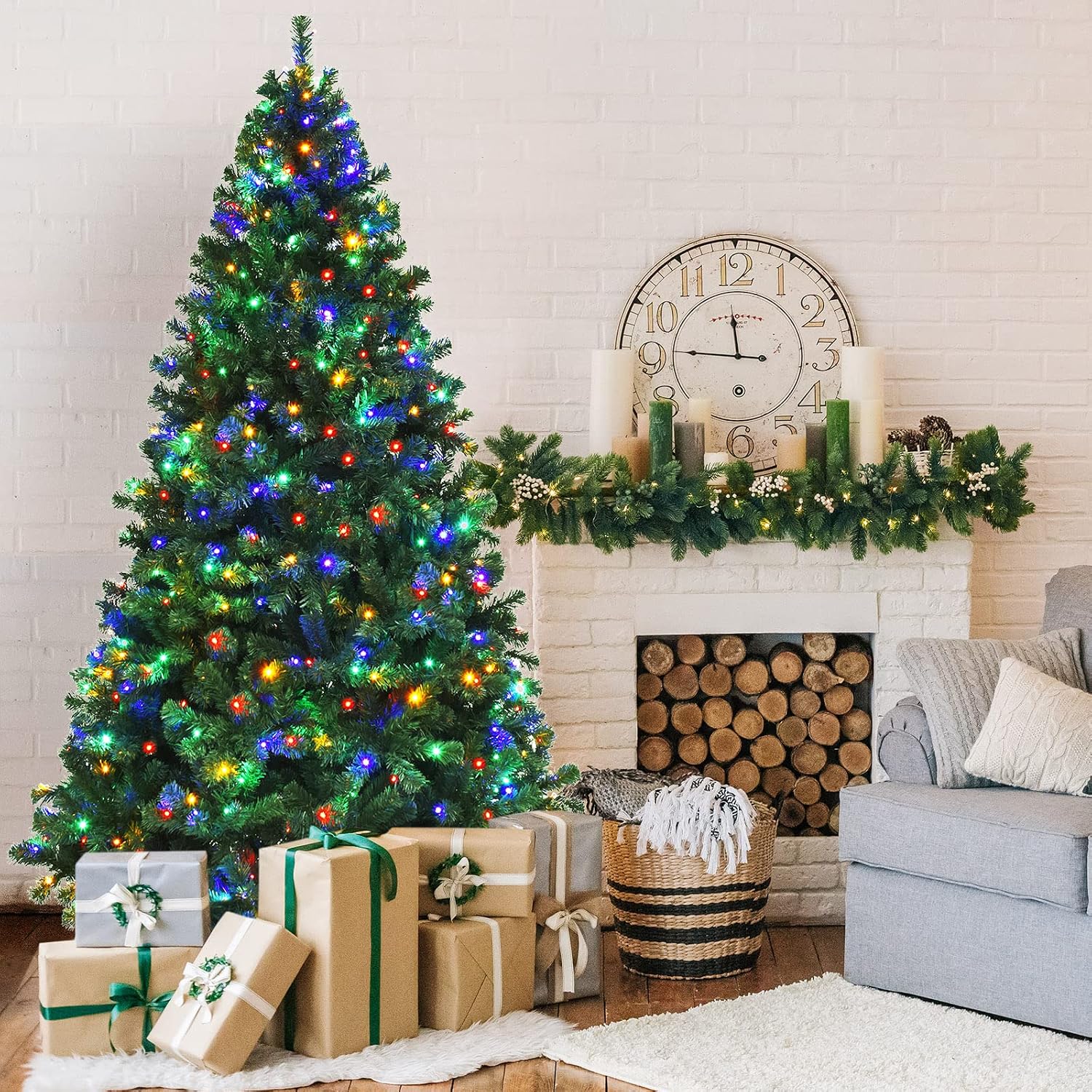 Goplus 7.5FT Artificial Christmas Tree Premium Spruce Hinged Tree with 550 LED Lights and Solid Metal Stand, UL-Certified Transformer