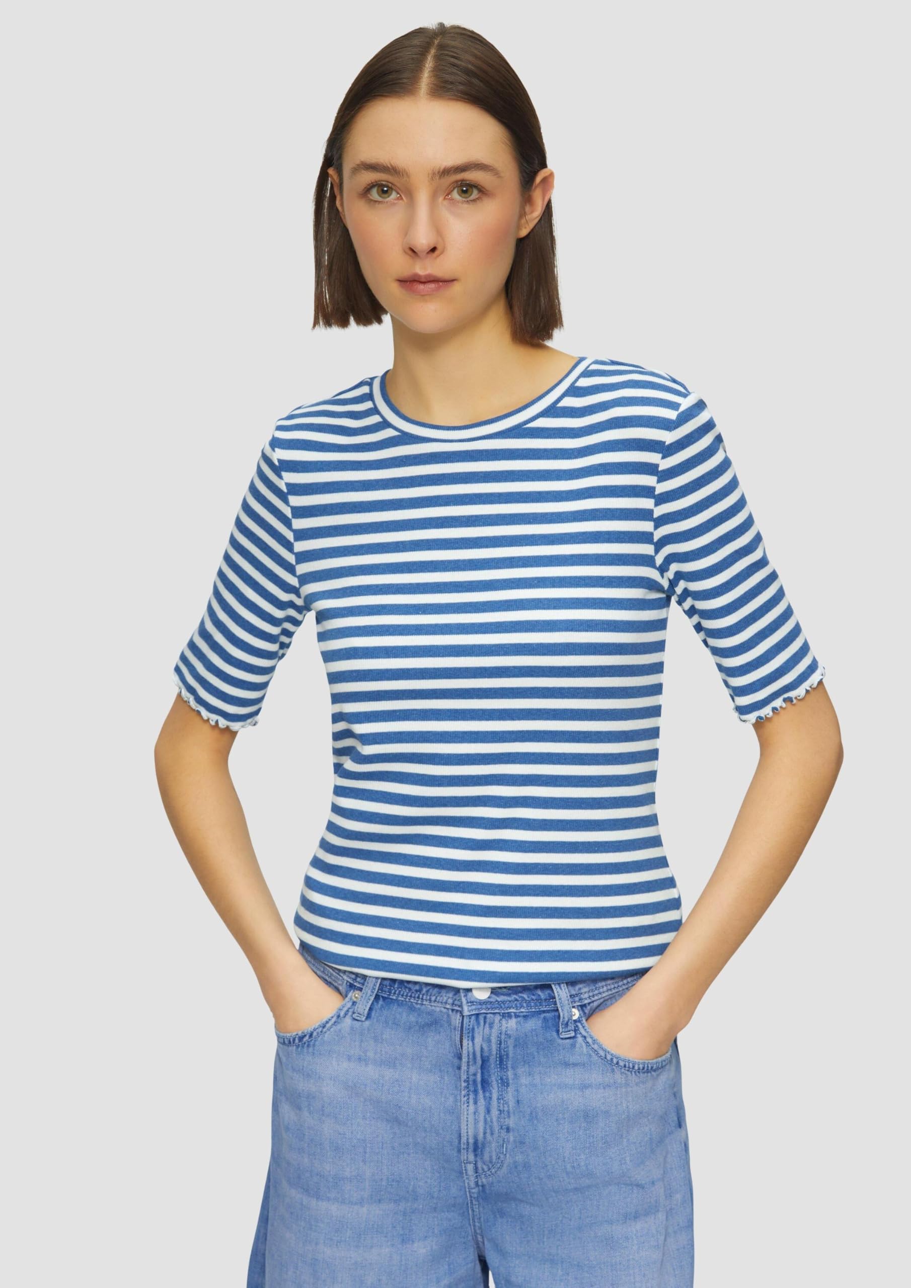Prążkowany t-shirt z ozdobnym obszyciem, królewski błękit, 46