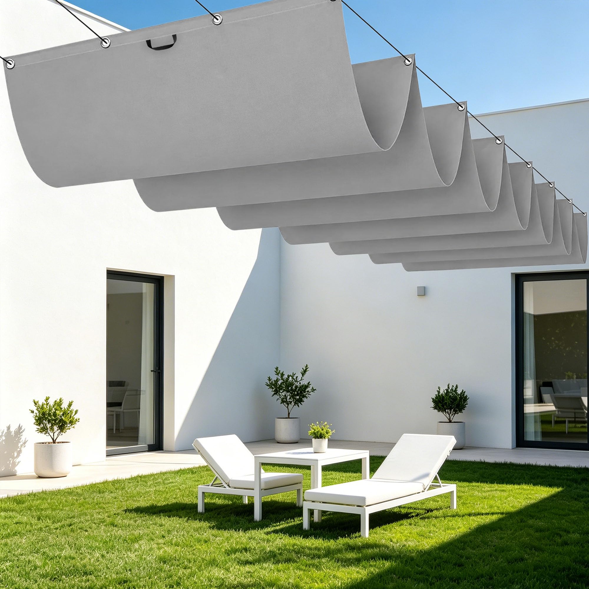 Voiles d'ombrage rétractable pour créer de l'ombre sur un balcon ou une terrasse en été