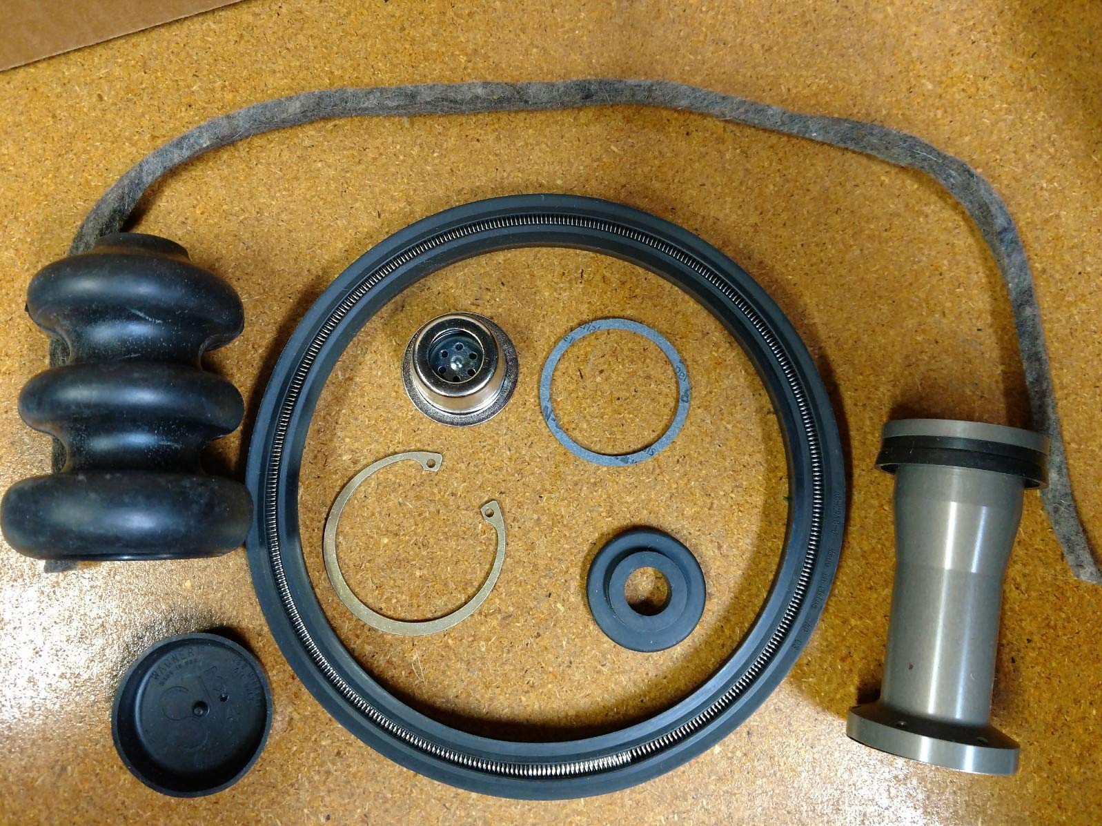 Wagner Repair Kit Part A39211 for a A46284 Power Cluster Uses Mineral Oil Only NOT DOT 3 Brake Fluid 7 Inch Diameter Air Chamber: A39211