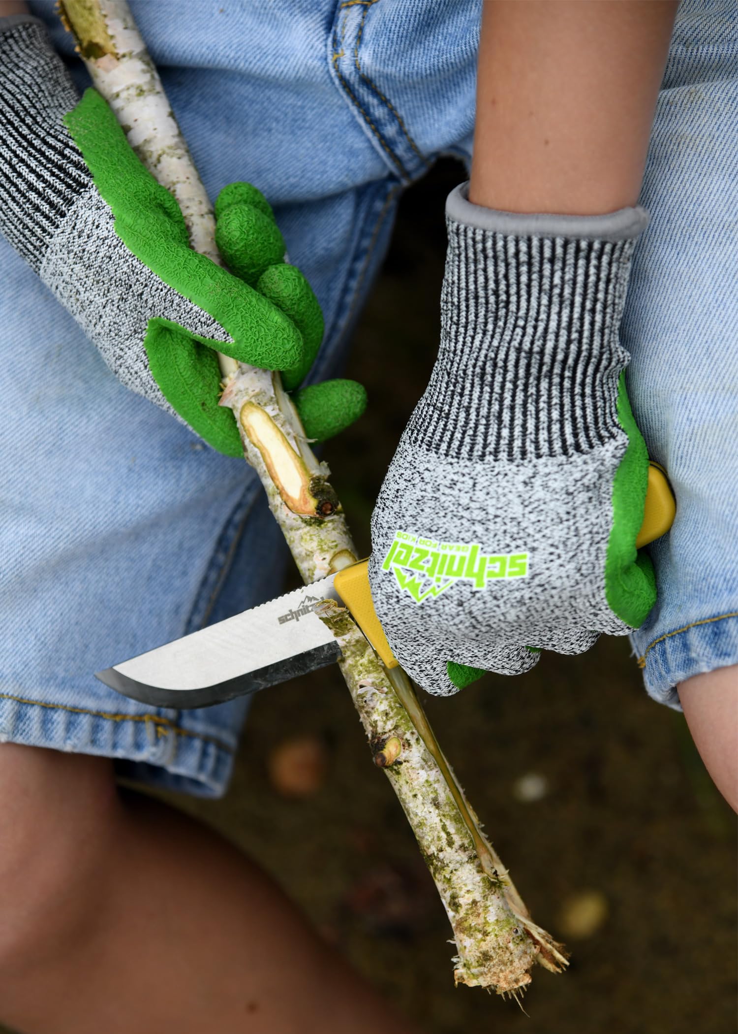 SCHNITZEL DU Outdoormesser für Kinder und Jugendliche ab 10 Jahren, Gelb | 8,5 cm Klinge aus rostfreiem 14C28N-Stahl, Kydex Scheide, Feuerstahl, Kindermesser, Schnitzmesser, Fahrtenmesser