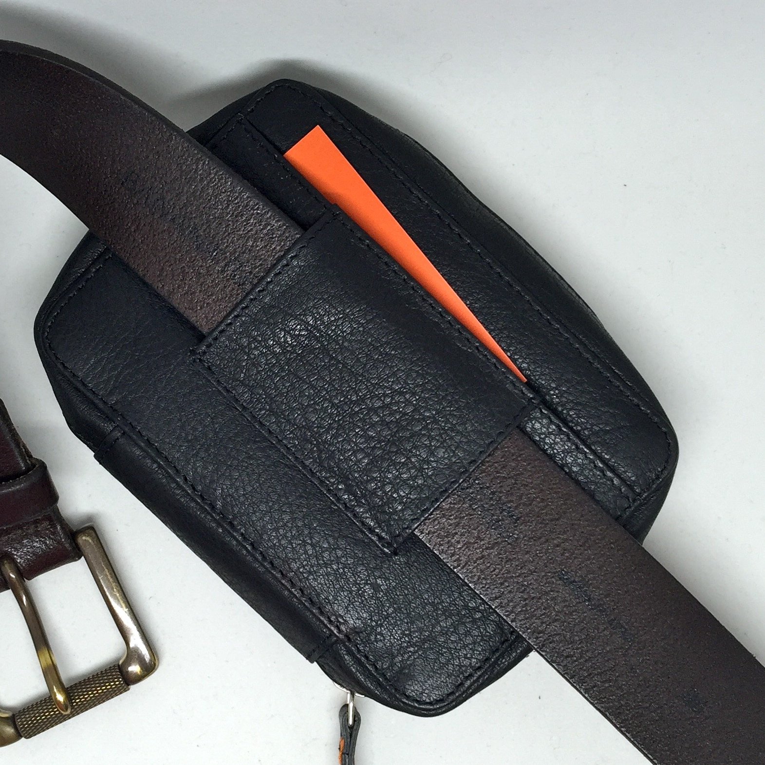 Premium Diabetiker Etui mini aus echtem Nappaleder - Isolierende Insulinpumpen Tasche für Reisen - Diabetes Organizer für Blutzuckermessgeräte, Insulinpen und Zubehör (10,5 x 15 x 3 cm)