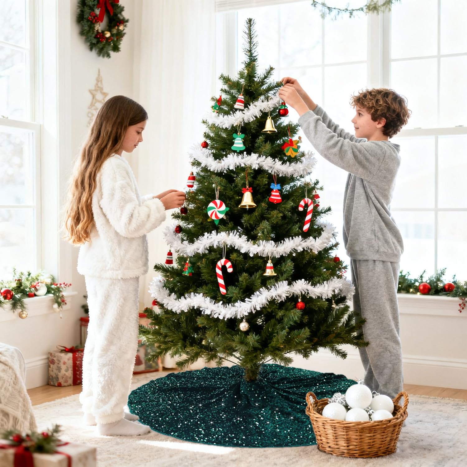 Jupe De Sapin Fantaisiste Père Noël – Vert Et Multicolore – Diamètre 48 Cm – Neuf