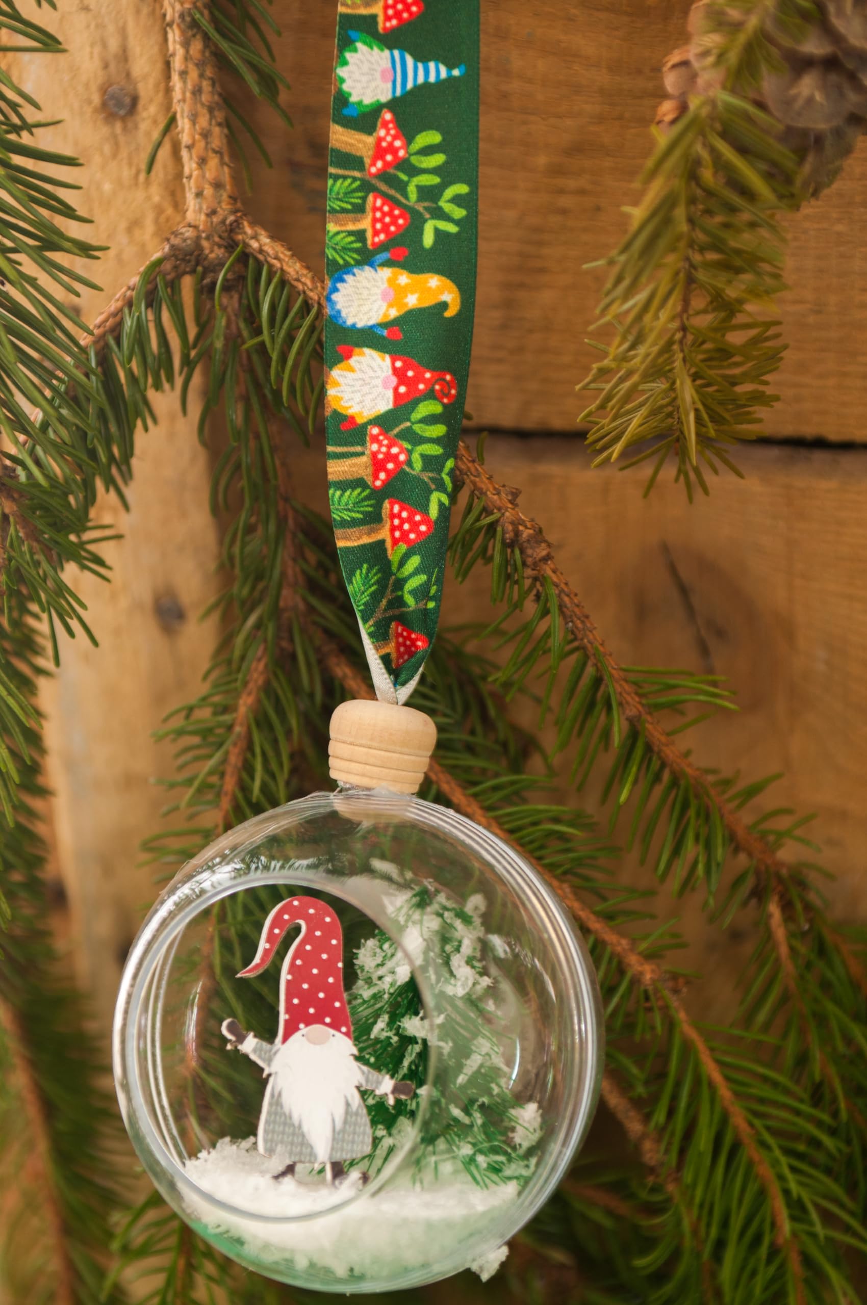 Anniversary House 1M Christmas Cake Ribbon, Christmas Gonk Decorations, Green and Gold Christmas Cake Decorations Traditional, Gold Merry Christmas Topper, BX380