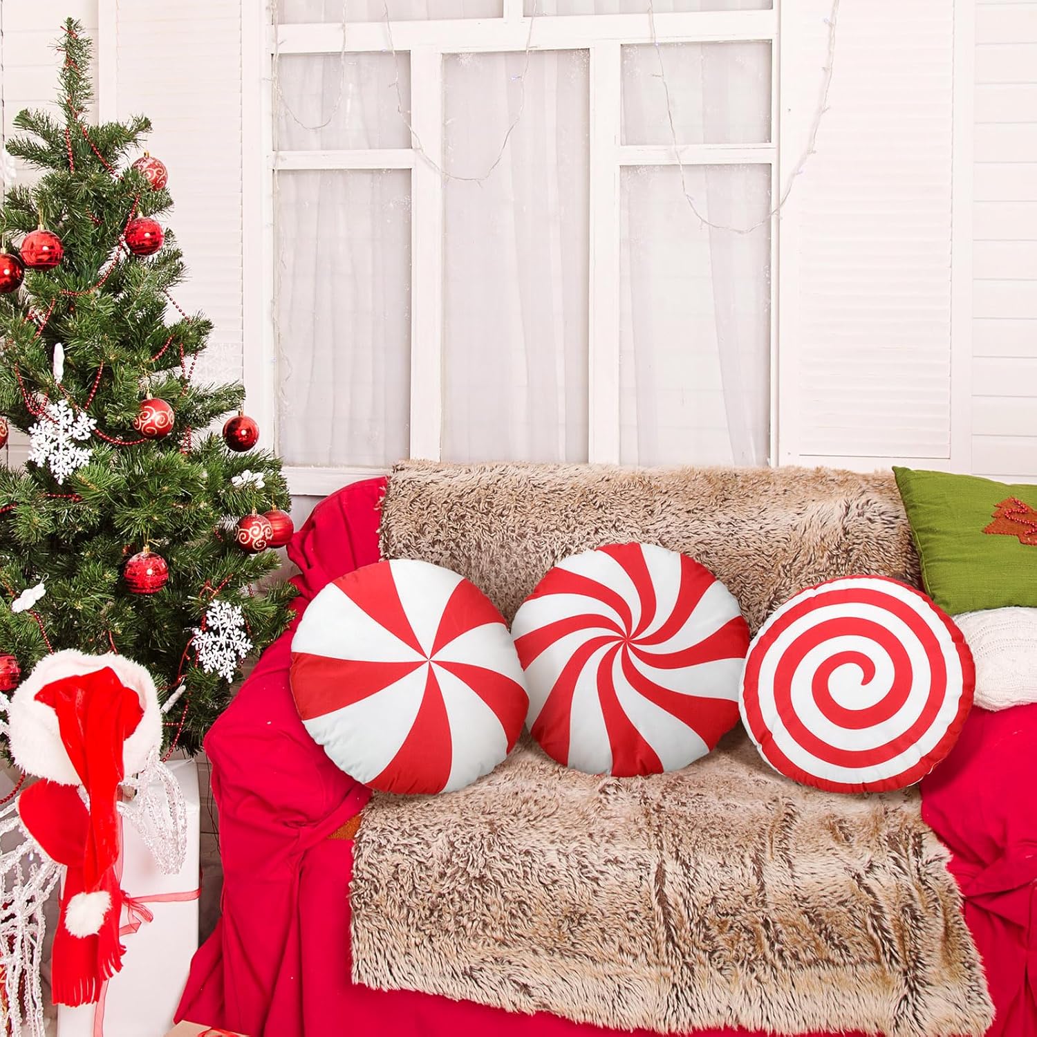 Kigley 3 Pcs Christmas Candy Cane Throw Pillow Red White Round Spiral Lollipop Pillow Xmas Home Gift Set for Bedroom Bed Sofa Bench Couch Chair Cushion Holiday Decoration, 13.8 Inch
