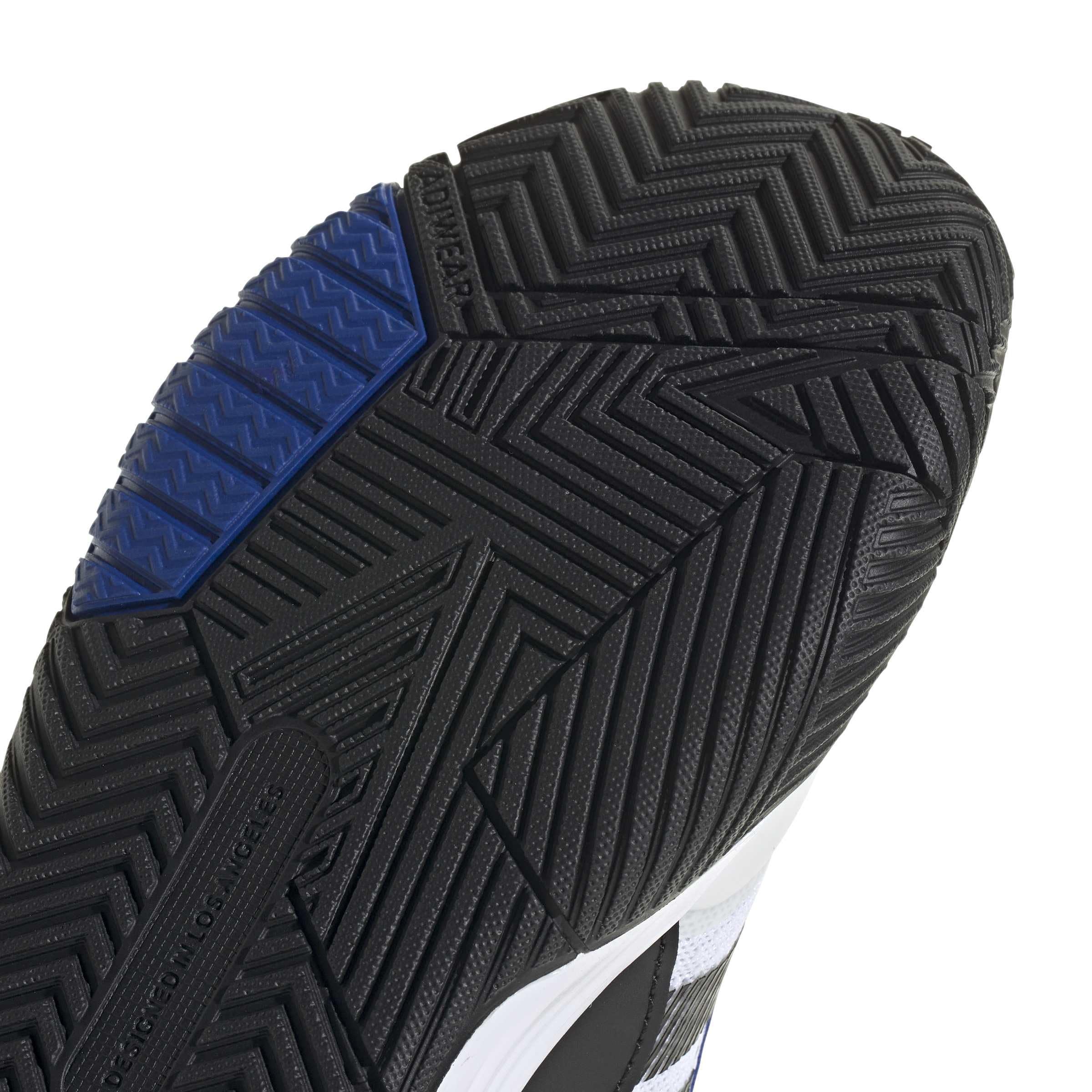 adidas Unisex Ownthegame 3.0 ShoesNicht-Fußball-Mittelschuhe