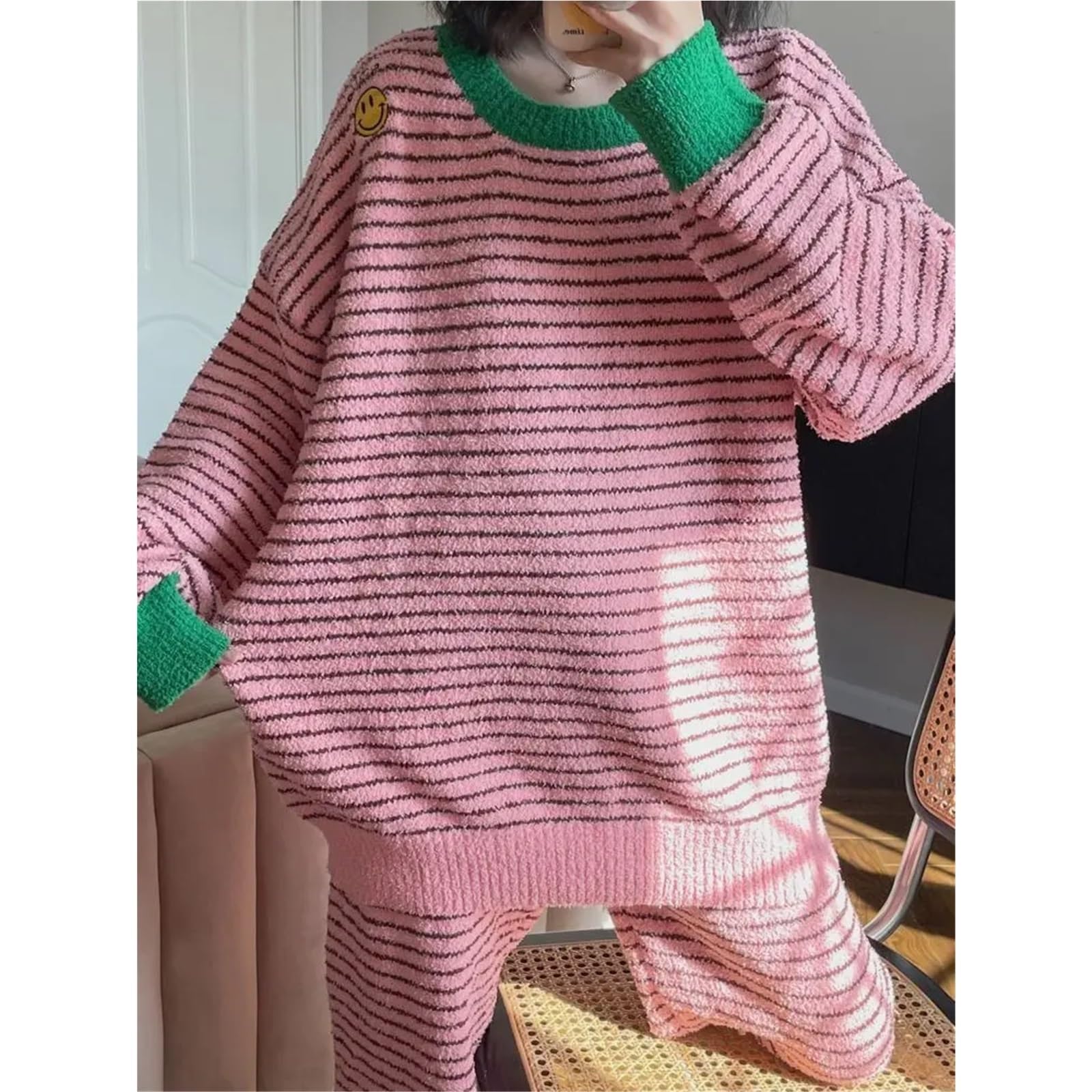 Autumn & Winter Women’s Plush Pajama Set – Cute Printed Round Neck Long Sleeve 2-Piece Outfit, Ankle-Length Pants(L (50-60kg))
