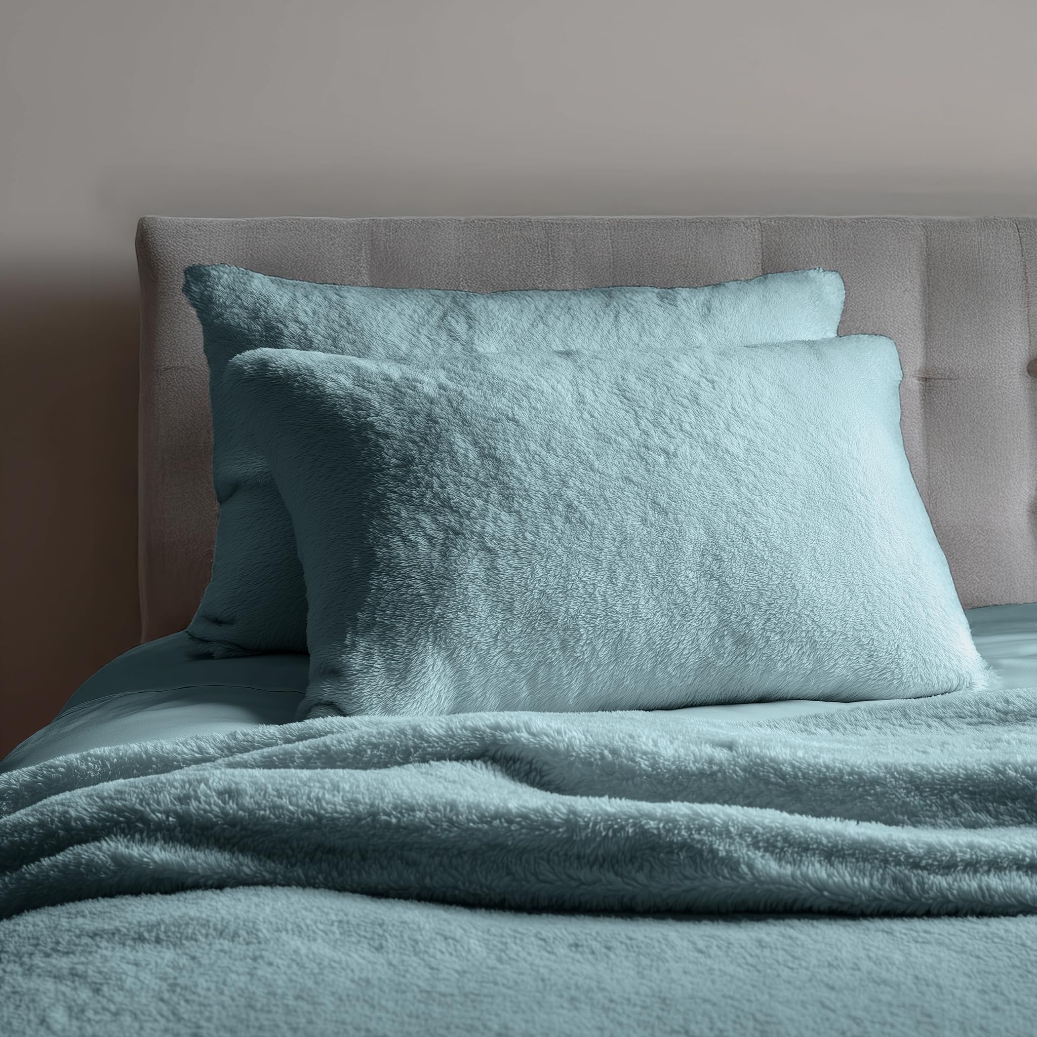 Home Sweet Home UK Teddy Fleece Pillow Cases 2 Pack – Fluffy Pillowcases with Envelope Closure, 48x74 cm Pillow Covers, PillowCase Standard Size Set of 2