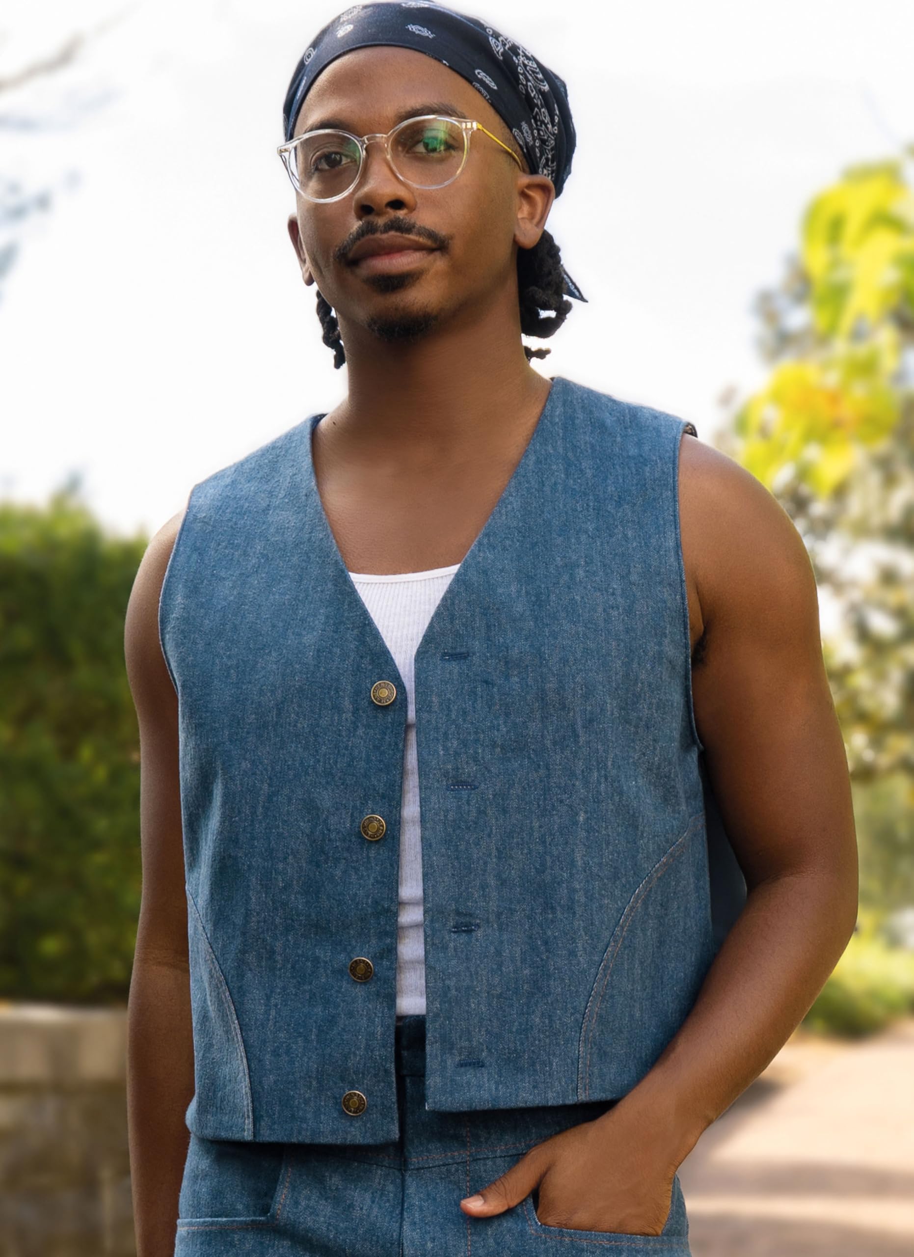 Image secondaire de Patrons de Couture ME2109AA pour Gilet et Pantalon Homme - DG Americas