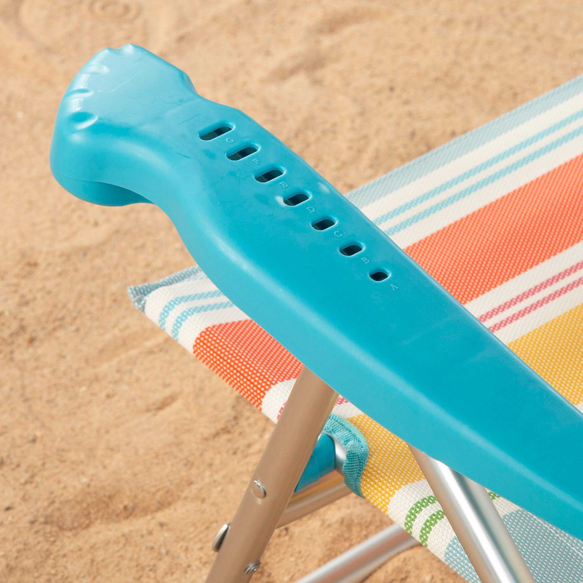 AKTIVE Chaise Pliante de Plage, 47 x 49 x 82 cm, inclinable en 8 Positions, en Aluminium et textilène à Rayures Multicolores, avec Coussin, Poche arrière et poignées à Main, modèle Santorini (62419)