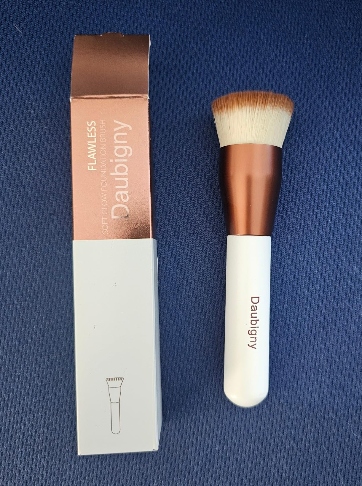 Daubigny Makeup Brush Daubigny Flat Top Foundation Brush for Liquid Makeup Premium and Professional Make Up Foundation Brush Perfect for Mineral Foundation Highlight Flawless Powder Buffing Blending (Black)