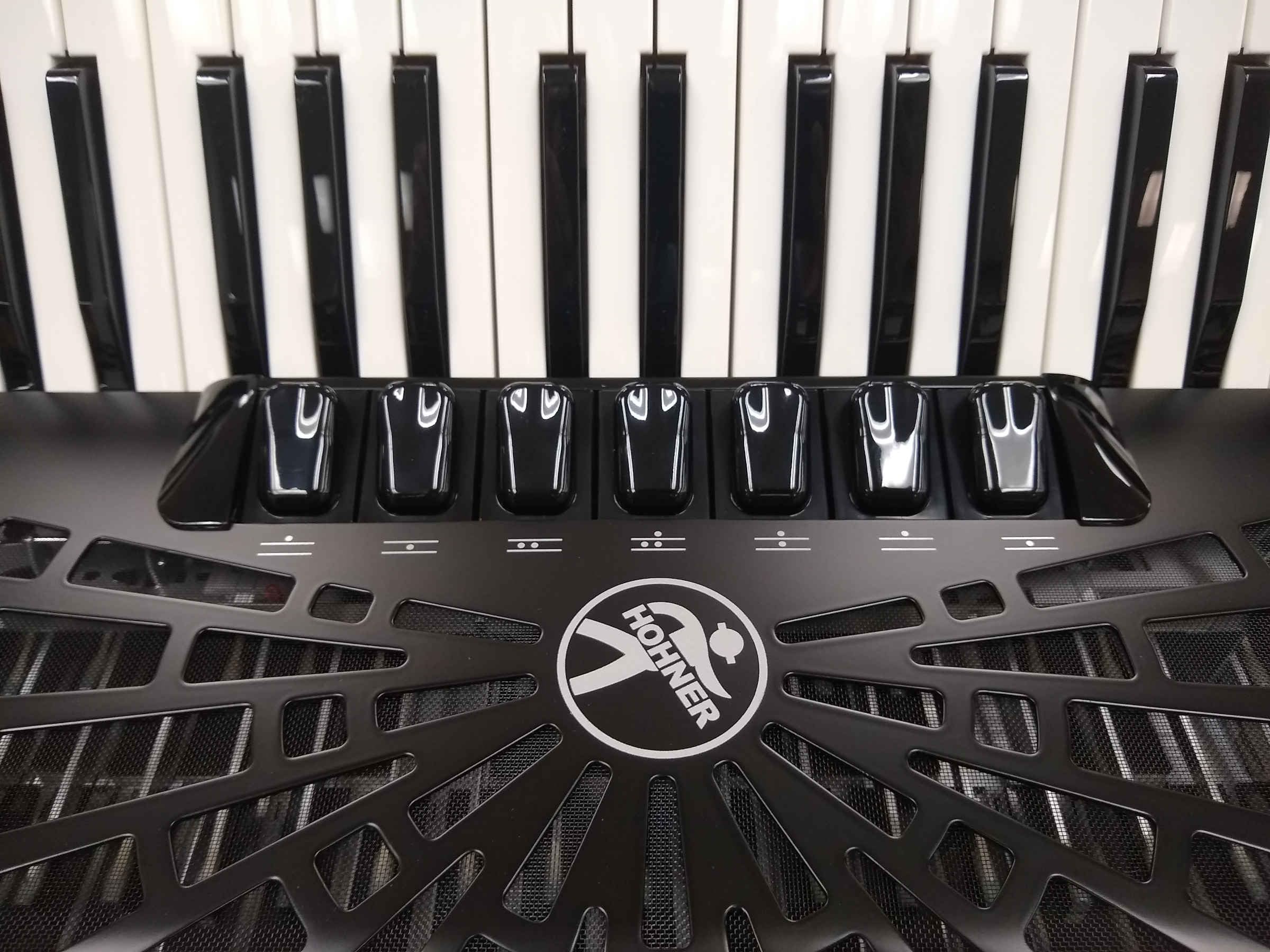 Carl Fischer Christmas with a Twist-Flute BCD