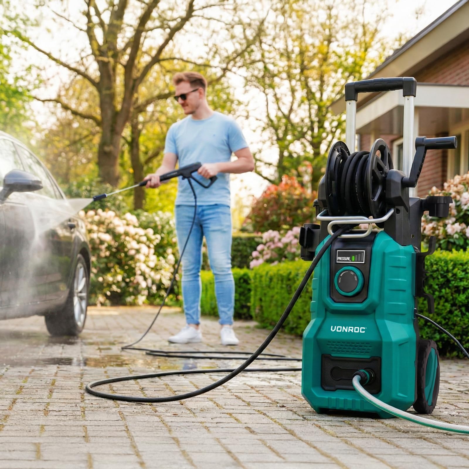 VONROC Hidrolimpiadora V24‑3 2400W con 180 Bar y presión Ajustable | Manguera 10 m, carrete integrado, bomba aluminio, lanza turbo y ajustable, limpiador de patios, mango telescópico