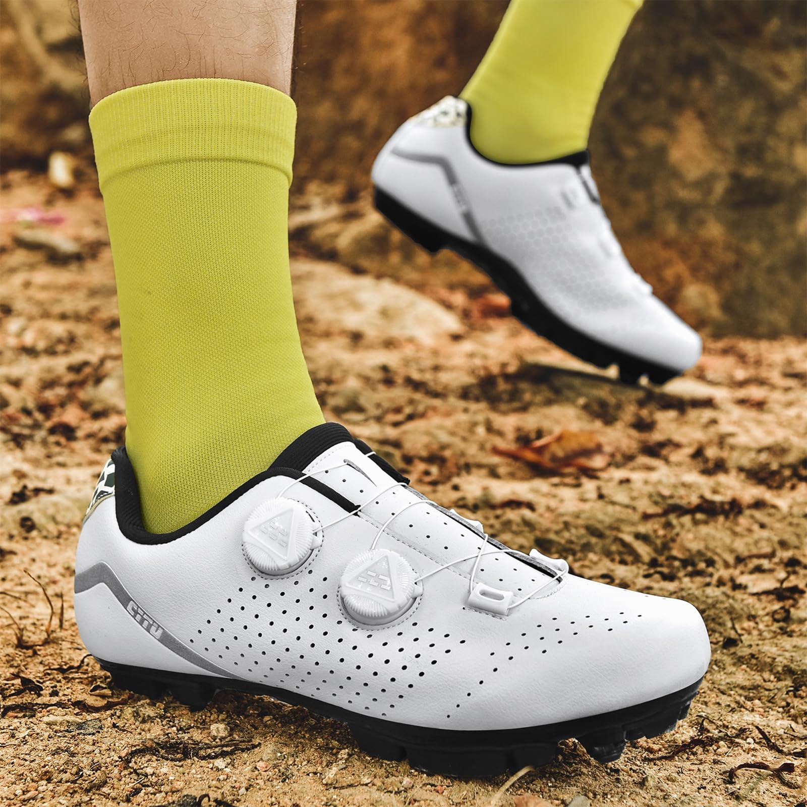 Scarpe da Mountain Bike per Uomo Compatibile con Shimano SPD 2-Bolts Pedals Traspiranti Scarpe MTB Ciclismo per Interni ed Esterni