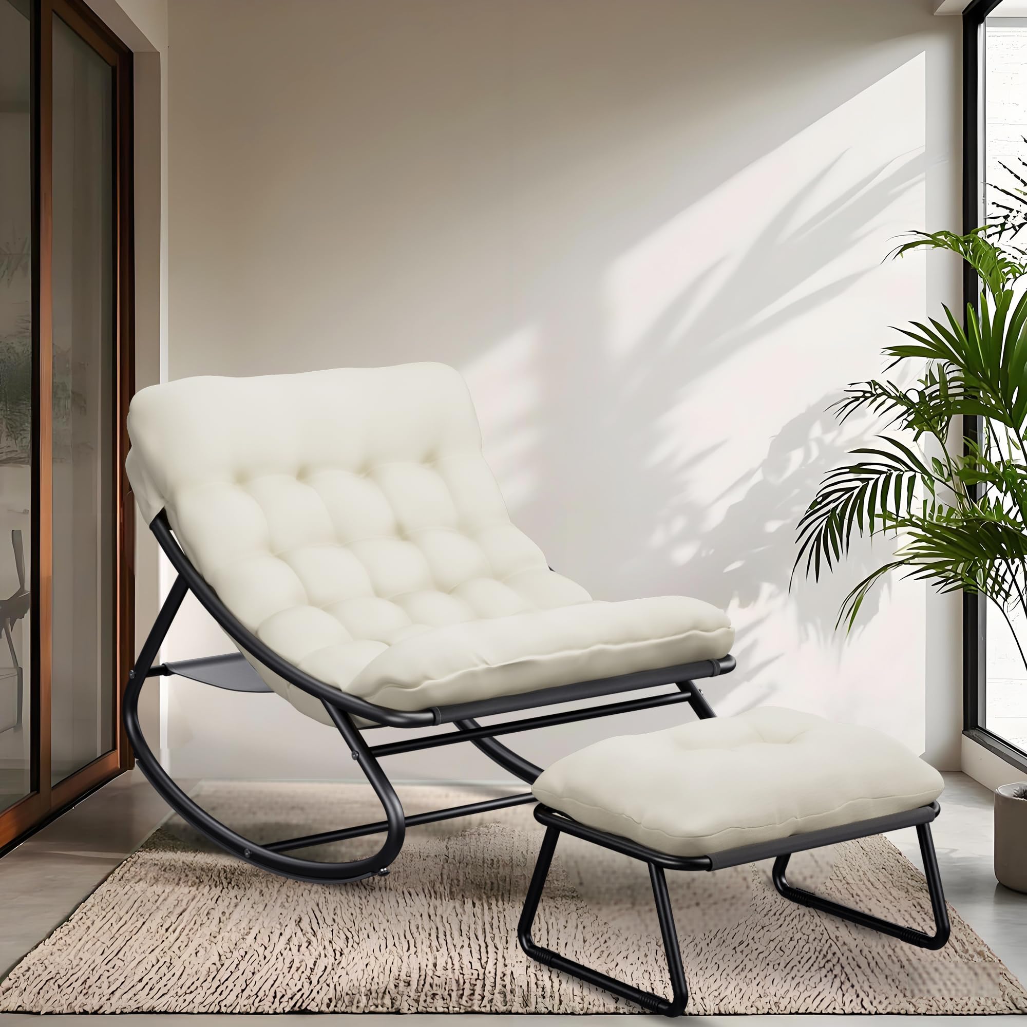 Zewnętrzny fotel bujany z taboretem – fotel bujany ogrodowy z tapicerowanym obiciem | fotel bujany do salonu, wygodny, duży fotel relaksacyjny, obciążenie 150 kg, do ogrodu, na taras, balkon (biały)