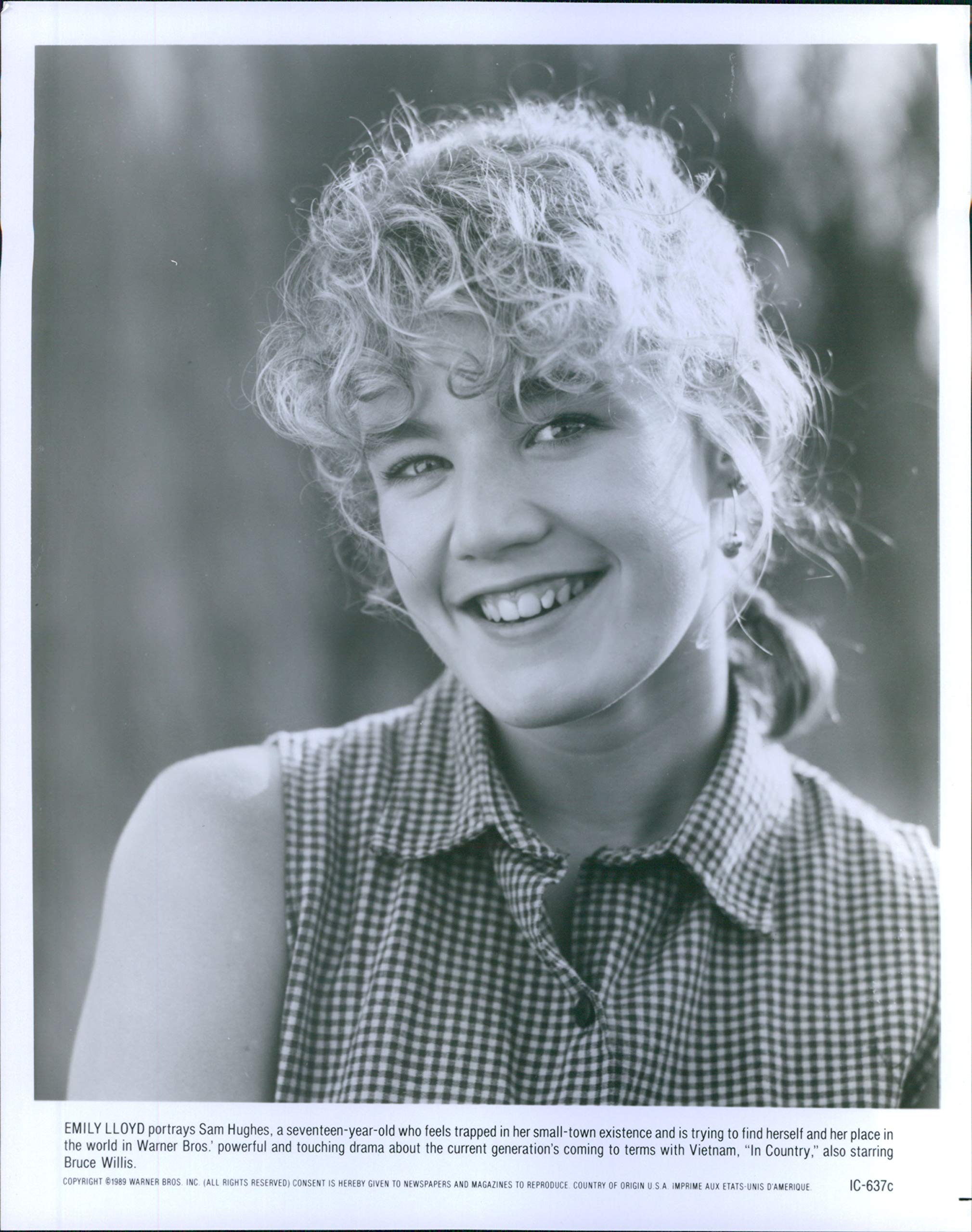 Vintage Photos Actor Emily Lloyd Sam Hughes Small Town Trapped in Country Willis 8X10