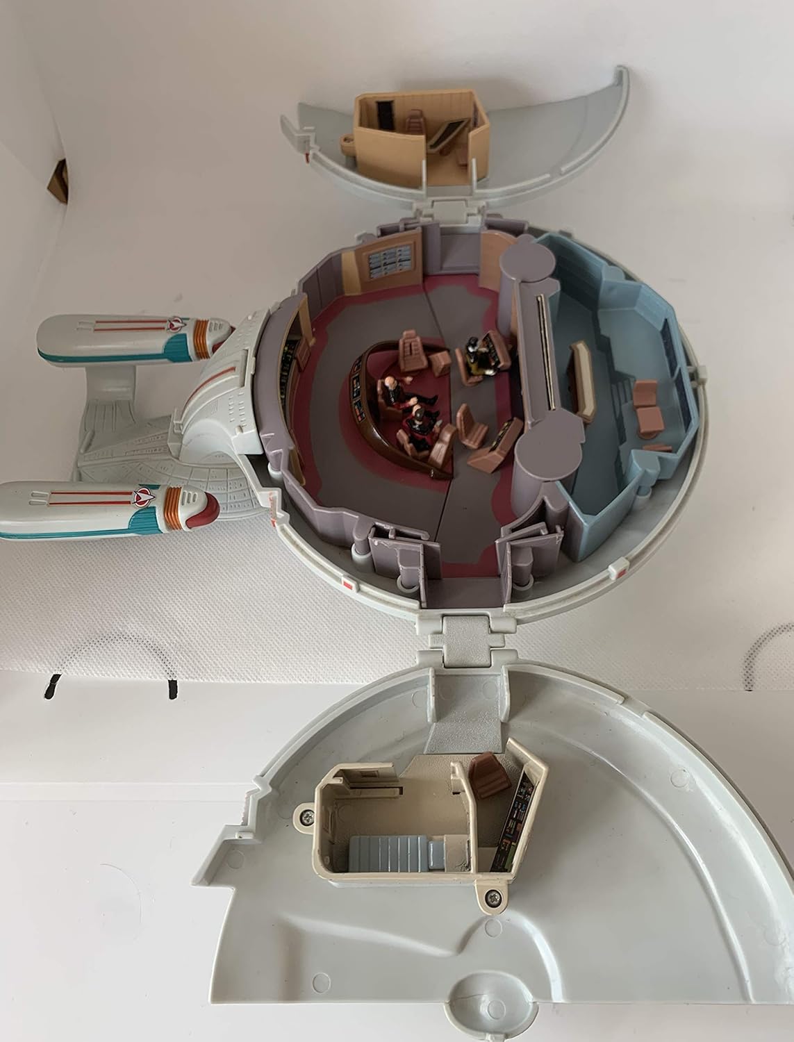 Star Trek the Next Generation Innerspace Playset - U.S.S. Enterprise NCC-1701-D