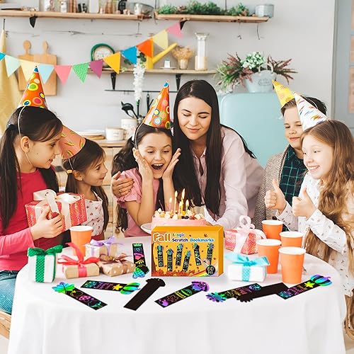 Miniatura 5 de BeYumi 60 marcapáginas de rascar de cosecha de otoño para niños, bricolaje, hoja, otoño, calabaza, pavo, arte mágico, arco iris, kit de manualidades